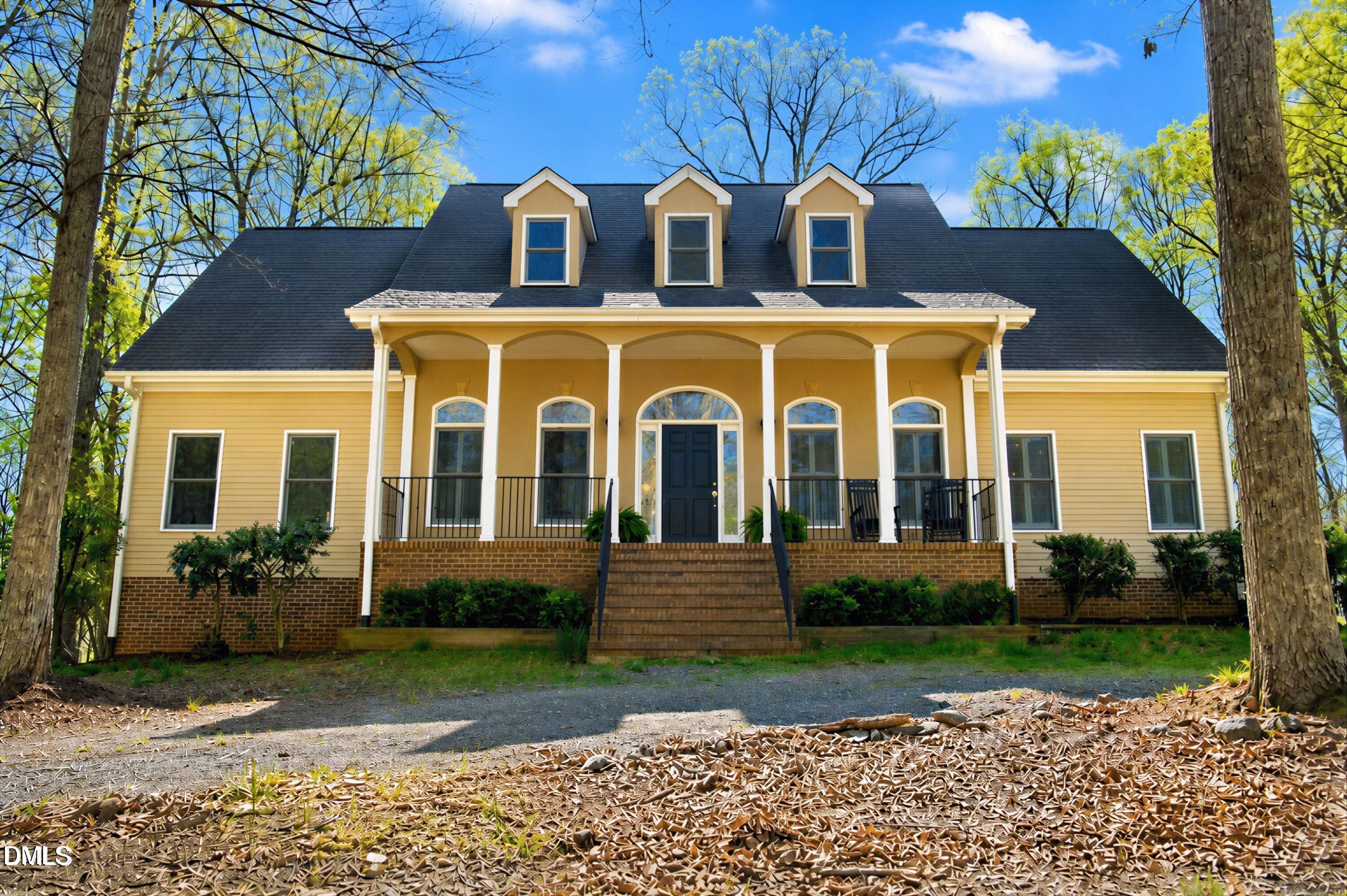 2205 Sanford Lane — photo