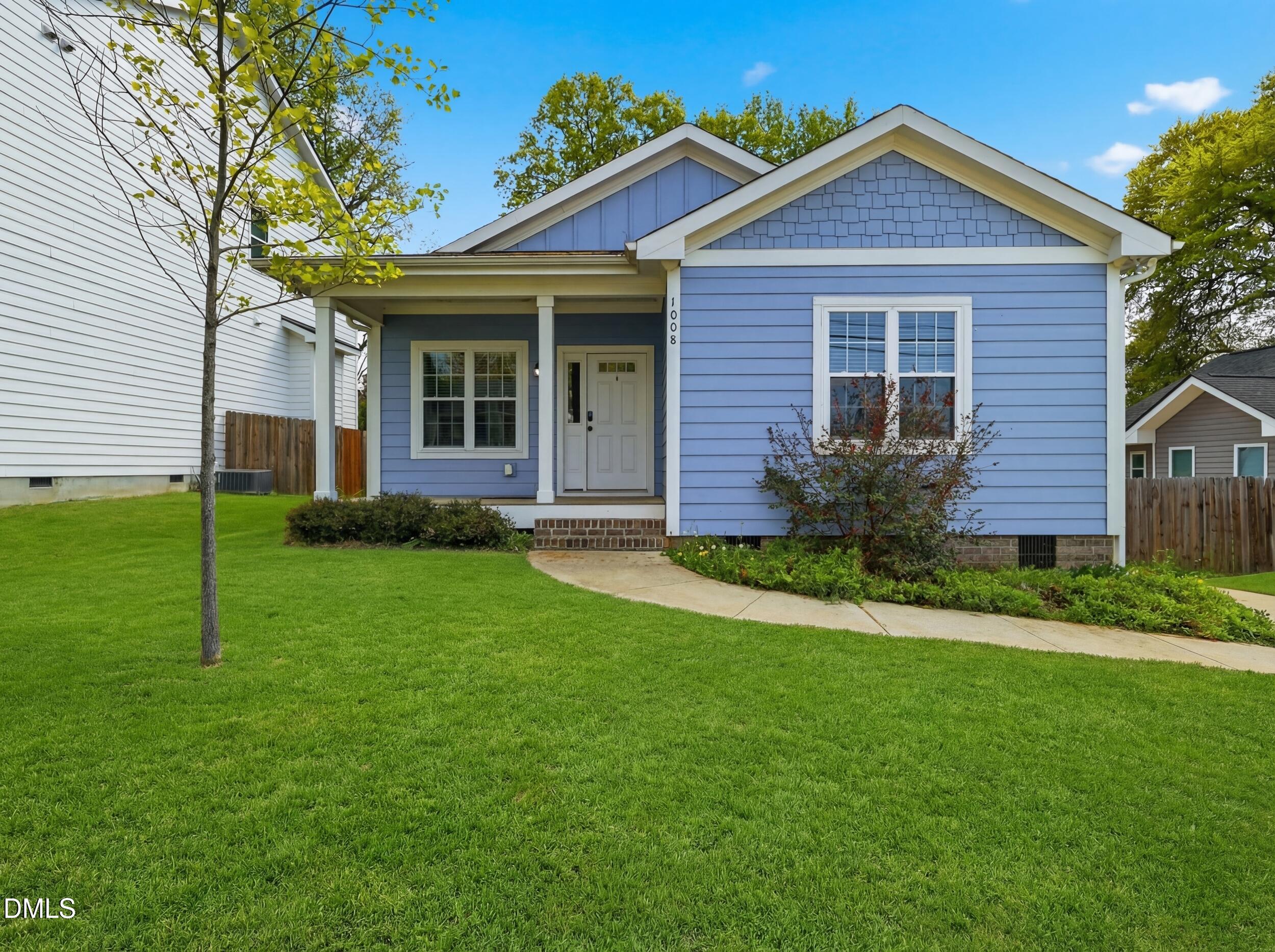1008 Holloway Street — photo