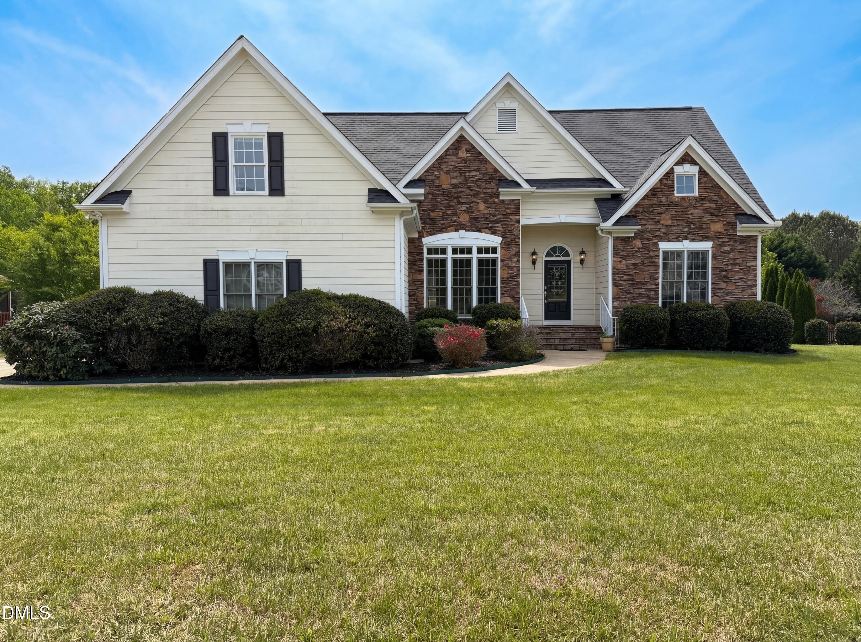 90 Scotts Pine Circle — photo