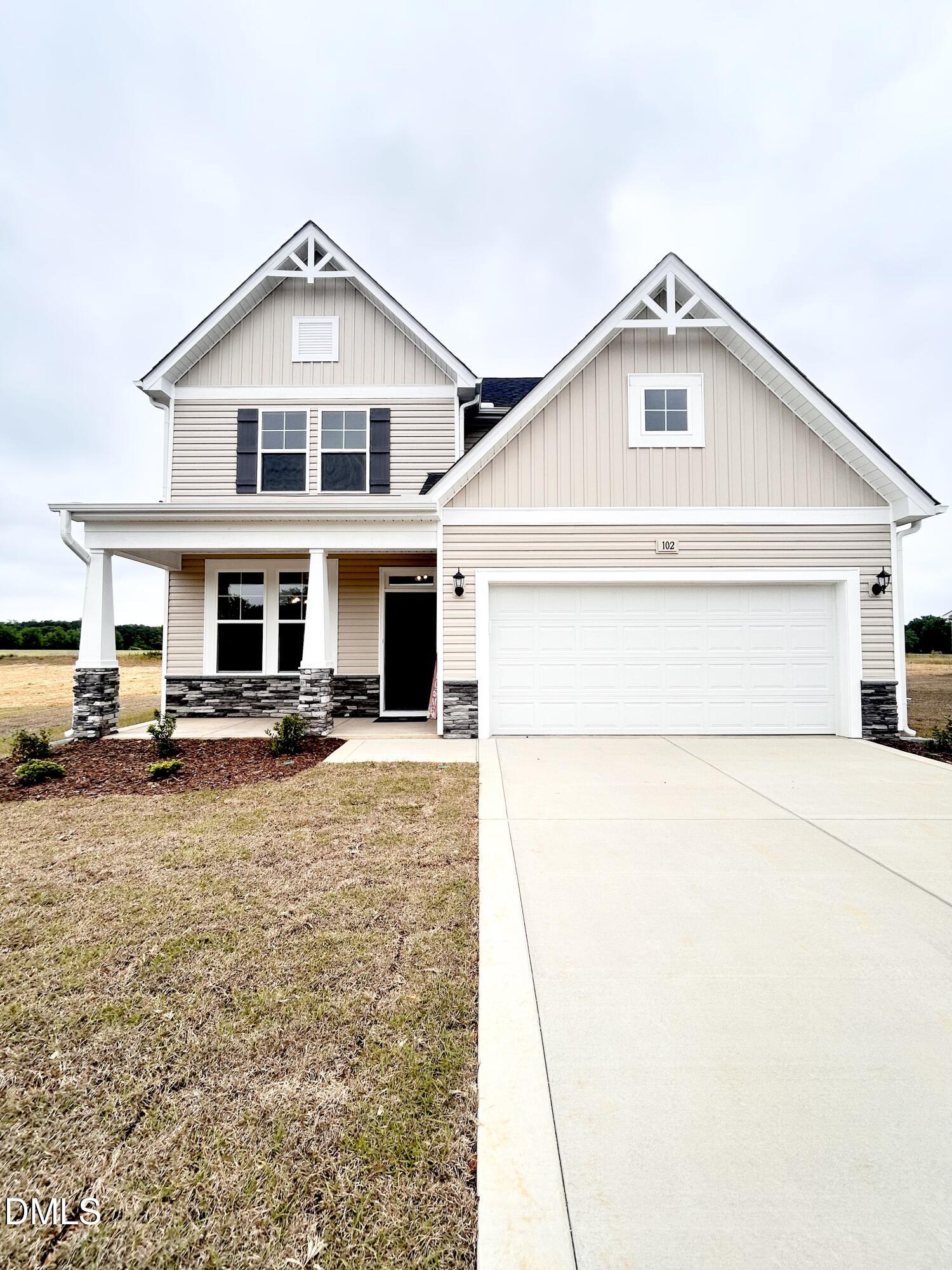 102 Maverick Lane — photo