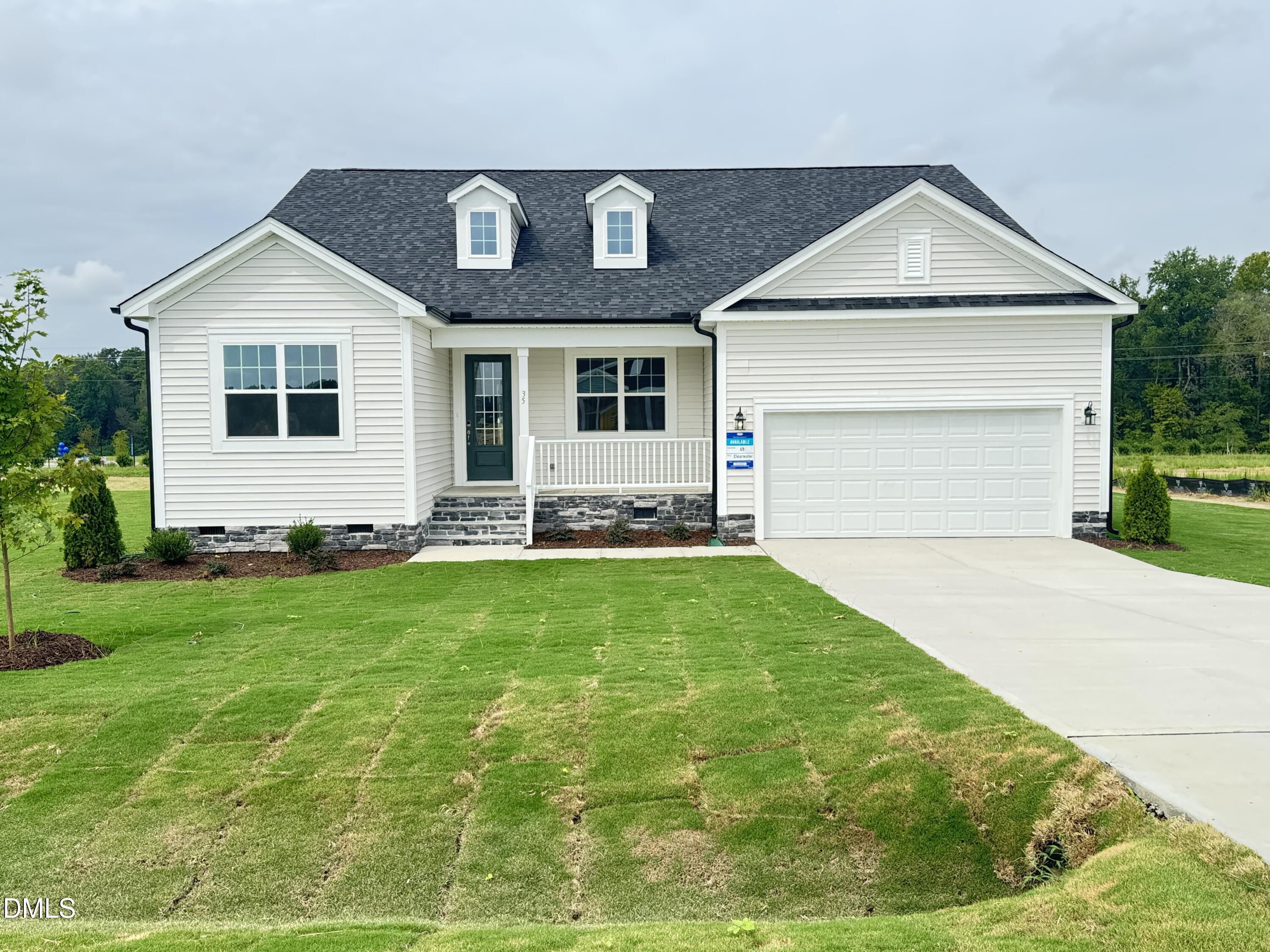 35 Windward Place — photo