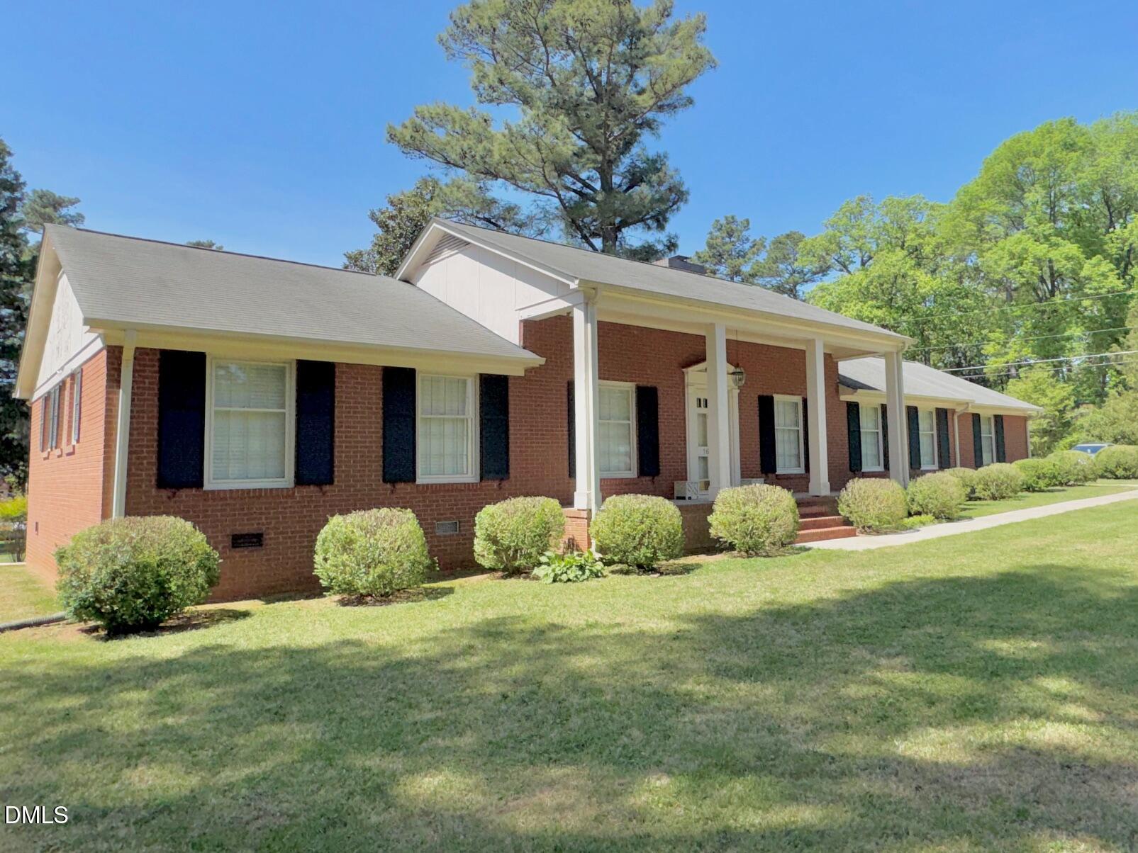 1604 Crescent Drive — photo