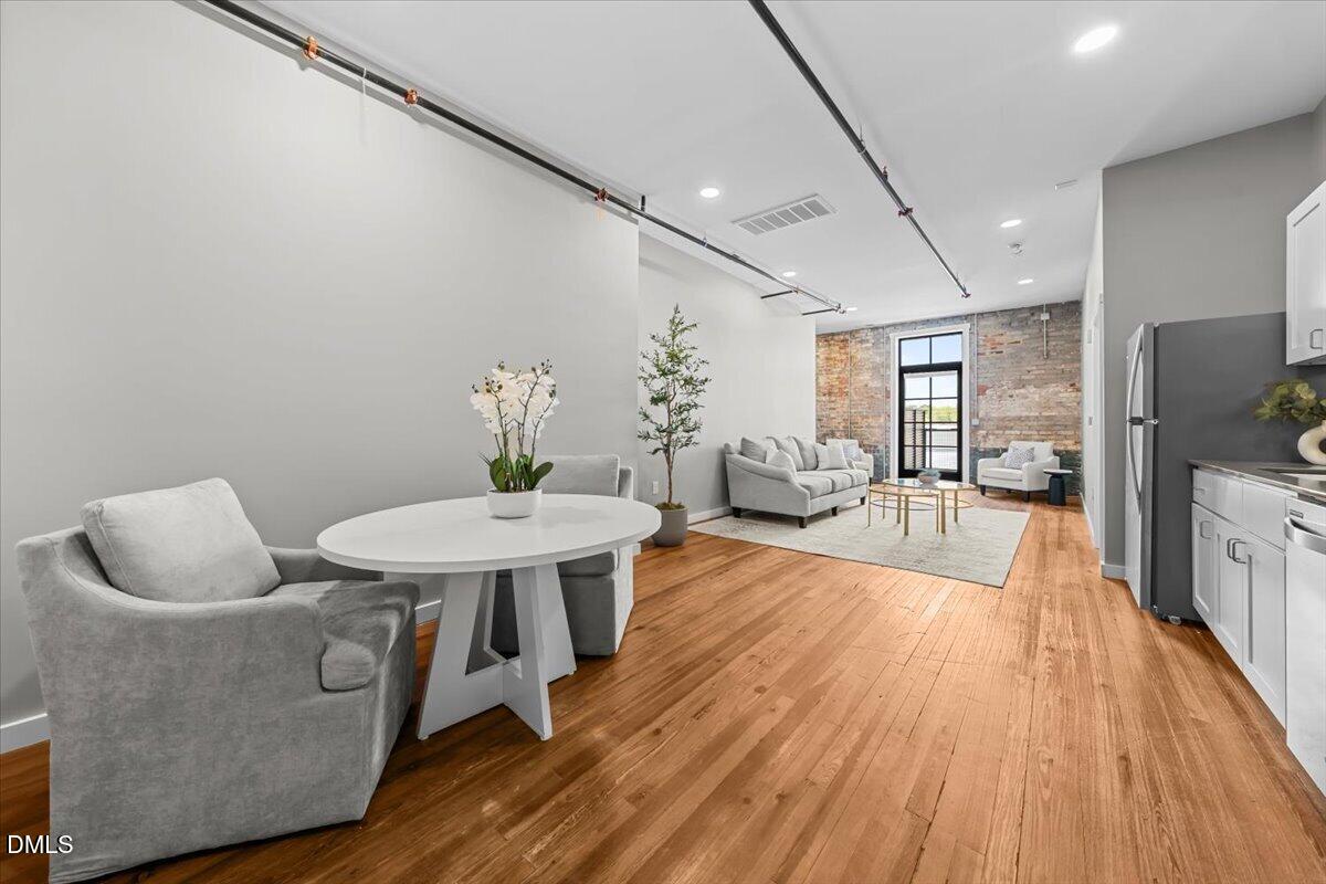 104 N Birch Avenue 2a — photo