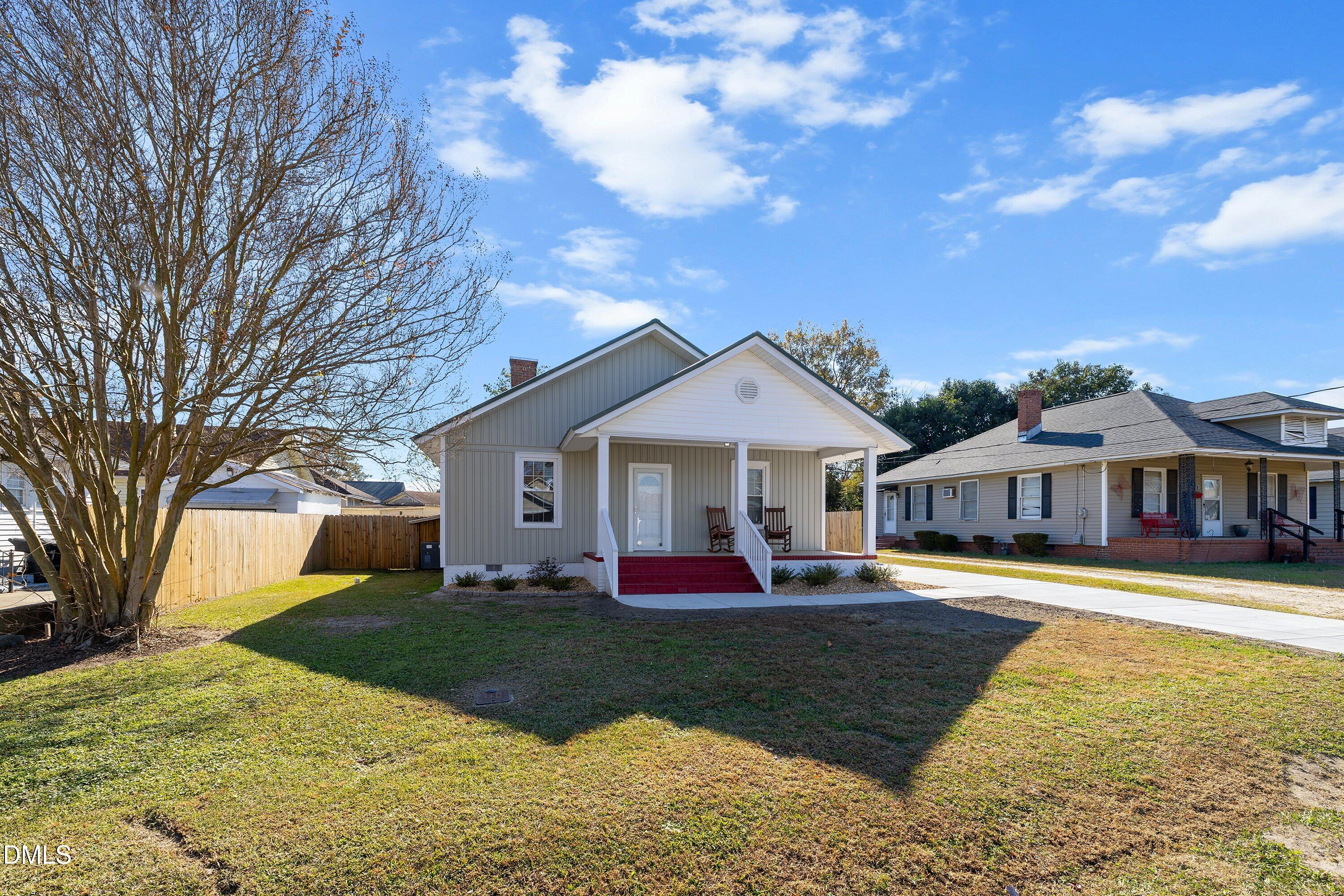 403 W E Street, Erwin, NC 28334 — photo 2