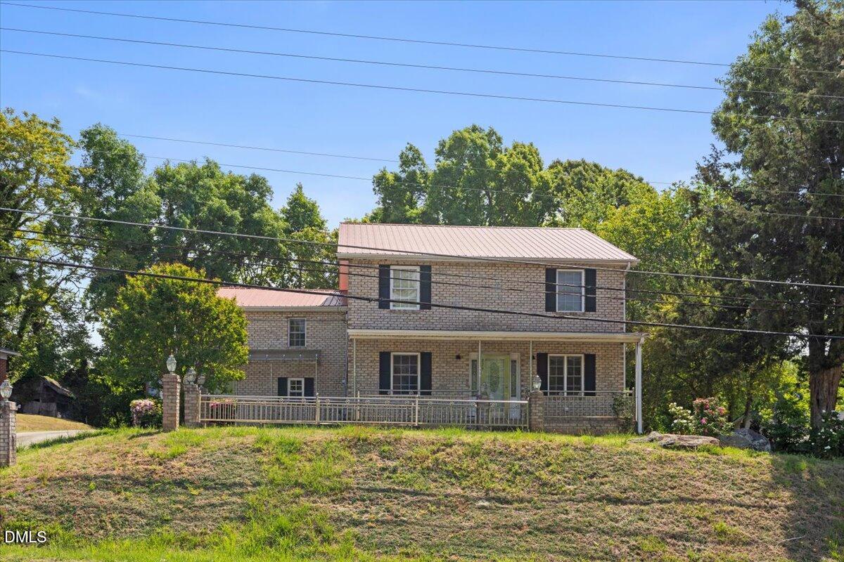 836 S Main Street — photo