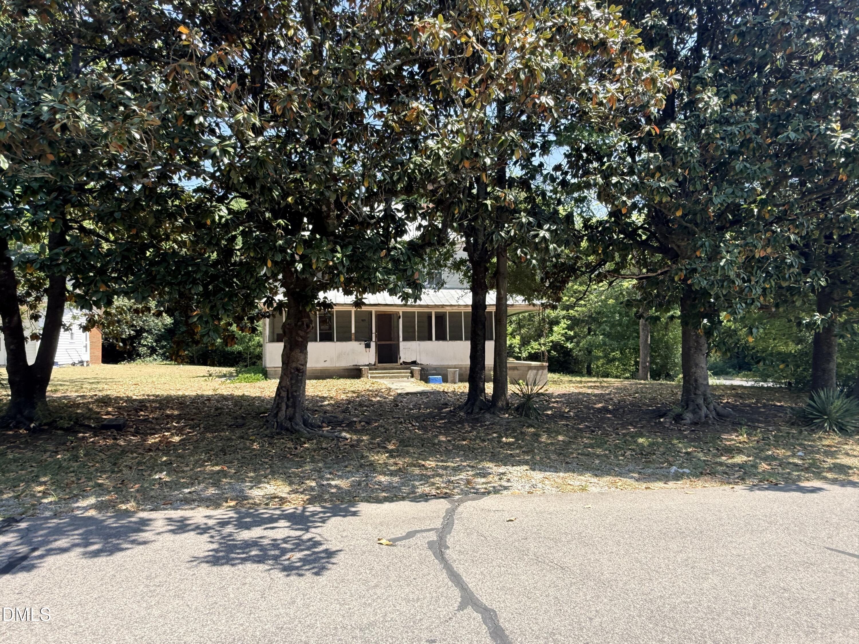 1011 W New York Avenue — photo
