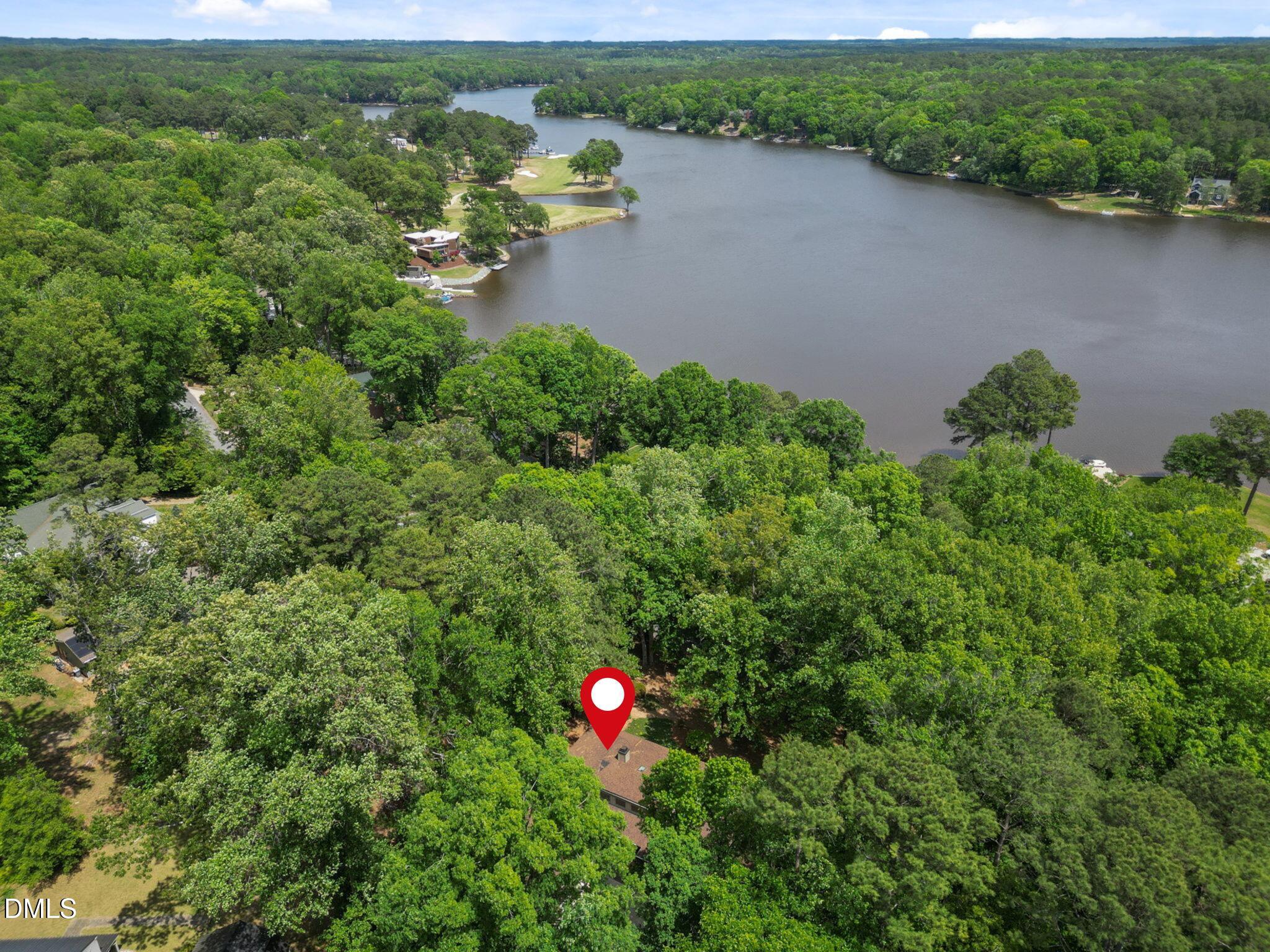 209 Lakeview Drive — photo