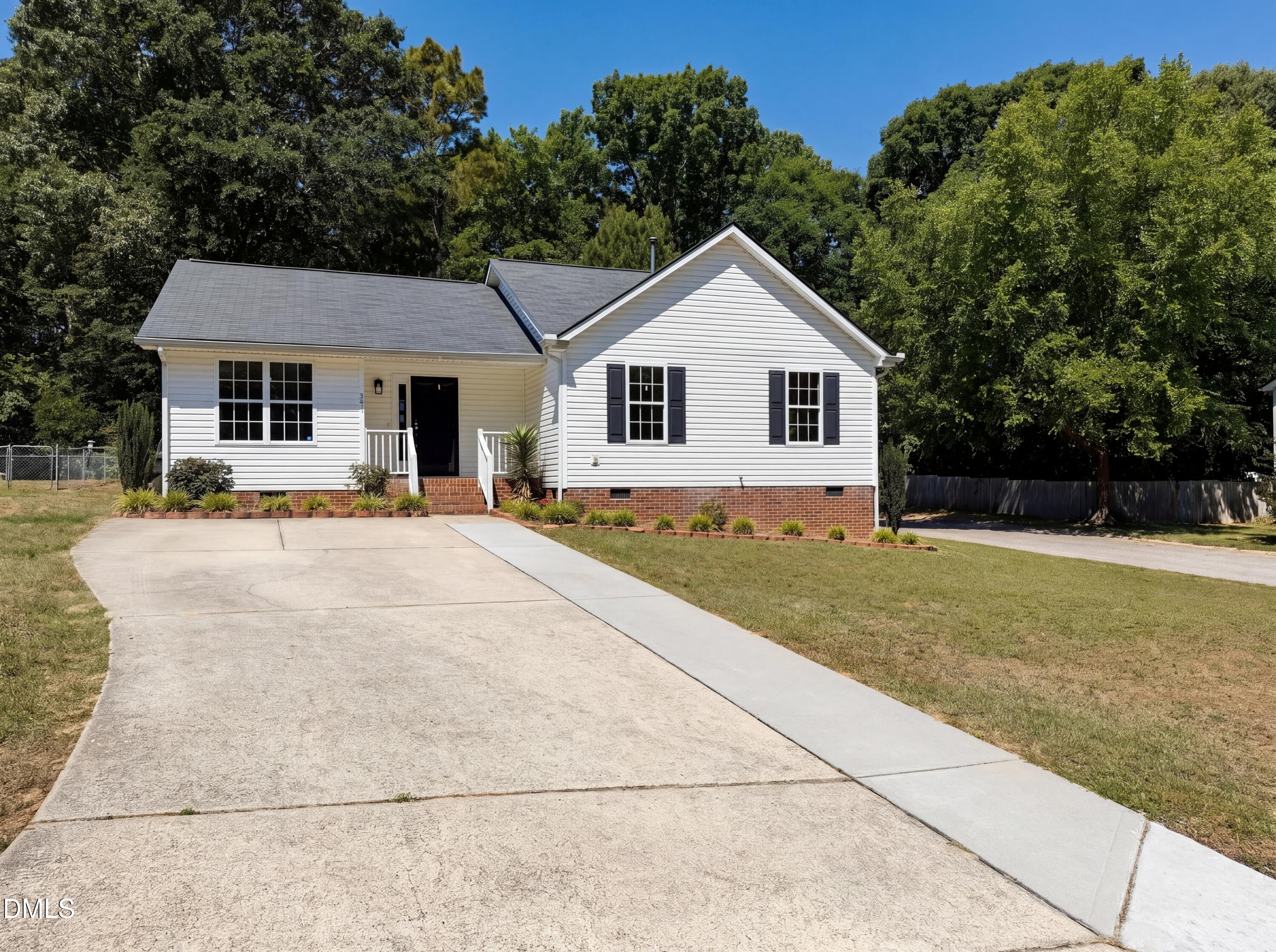 301 Hocutt Drive — photo