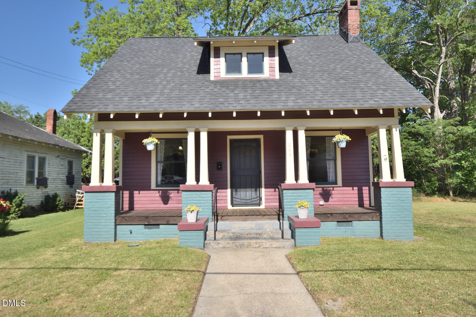 220 S Howell Street — photo