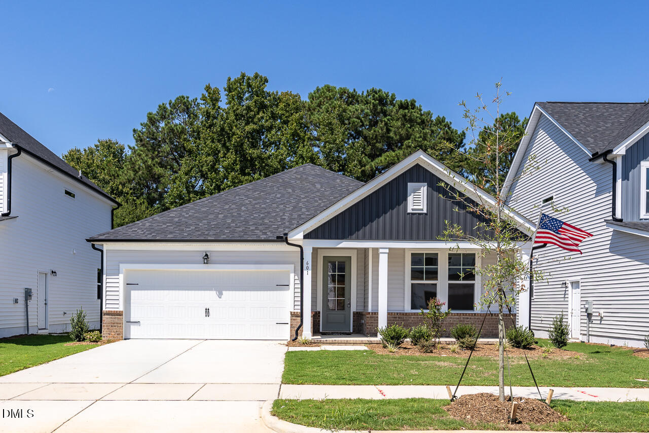 601 Crescent Wood Trail — photo