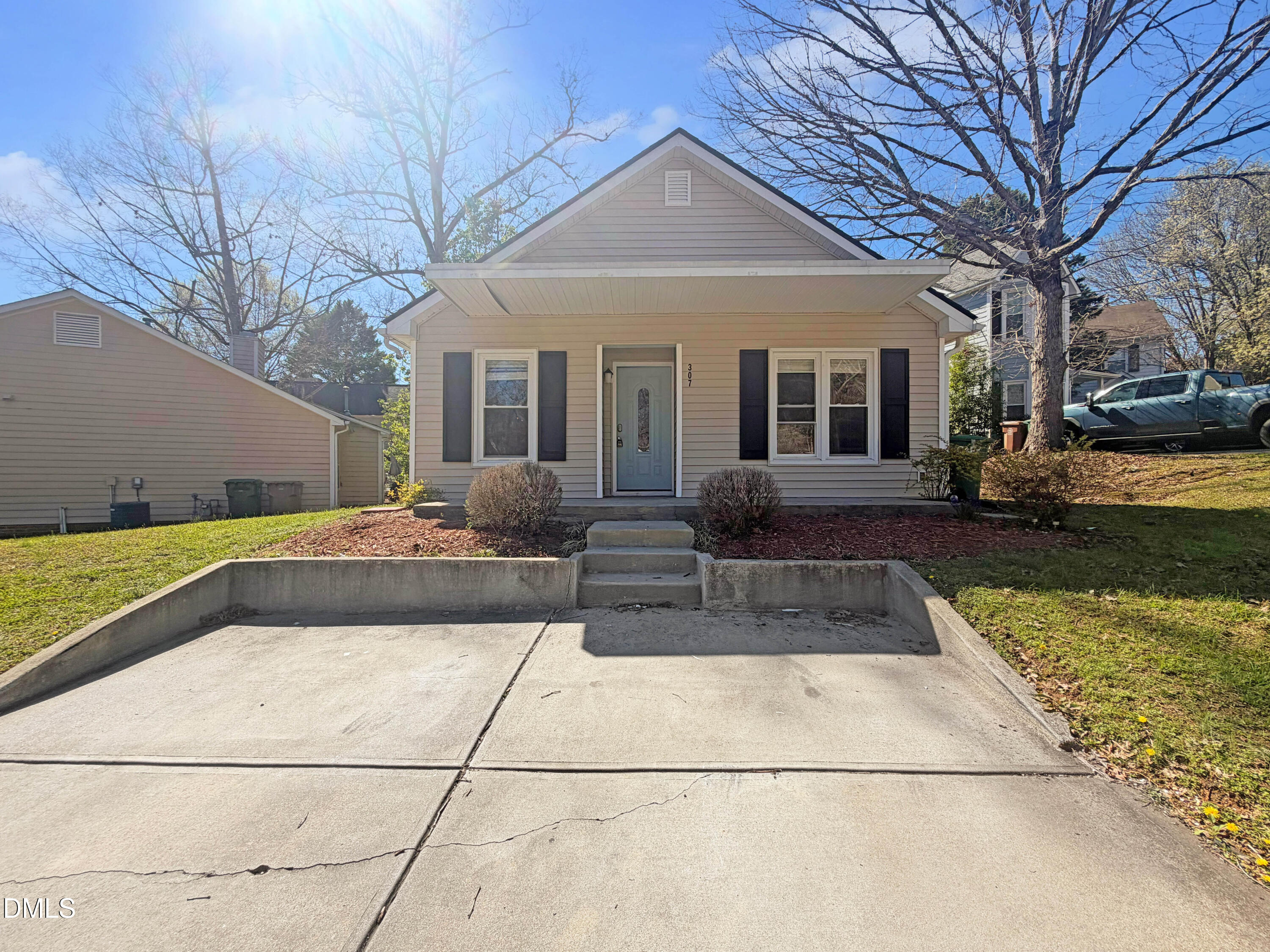 307 Wax Myrtle Court — photo