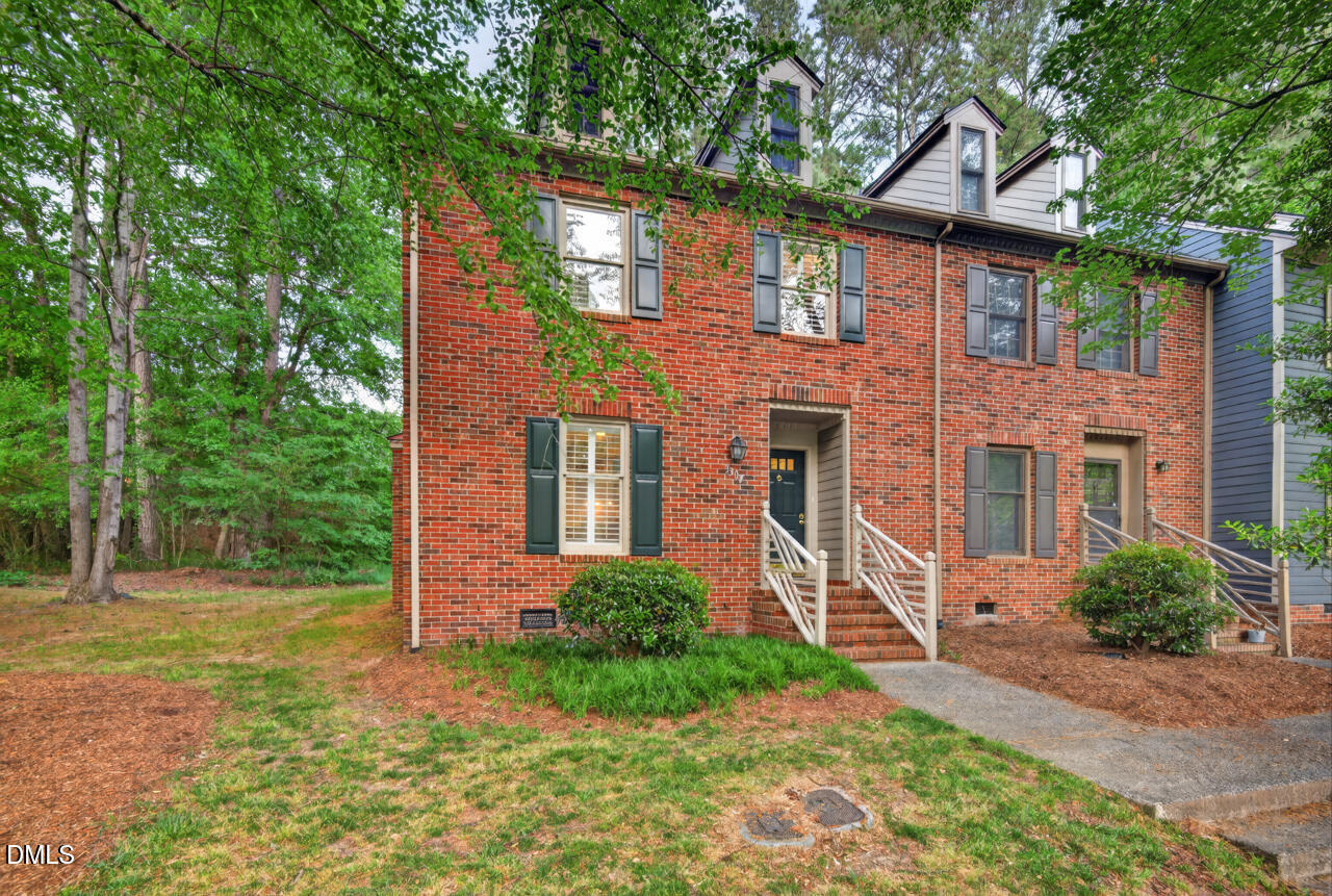 3307 Coachmans Way — photo