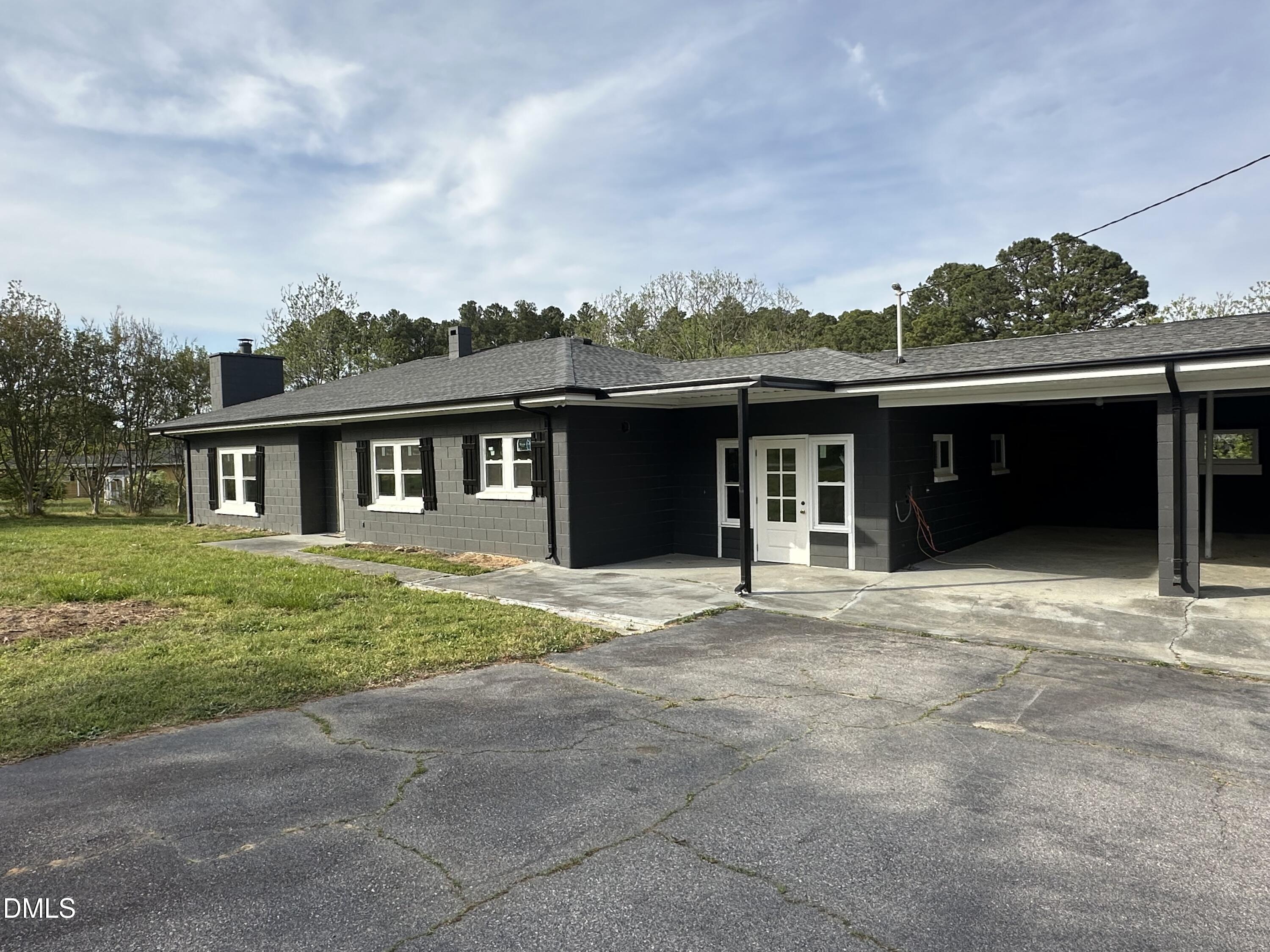 7121 Rock Service Station Road — photo