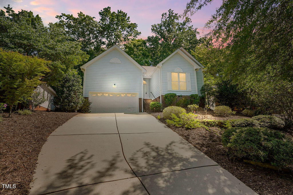 125 Chimney Rise Drive — photo