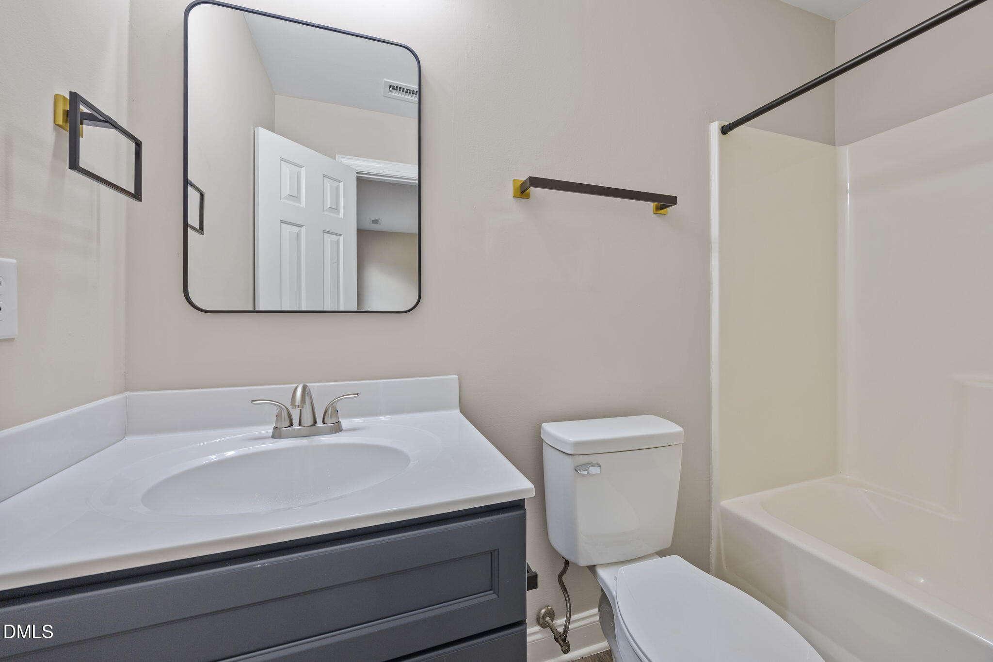 1007 N King Charles Road 101 102 — photo