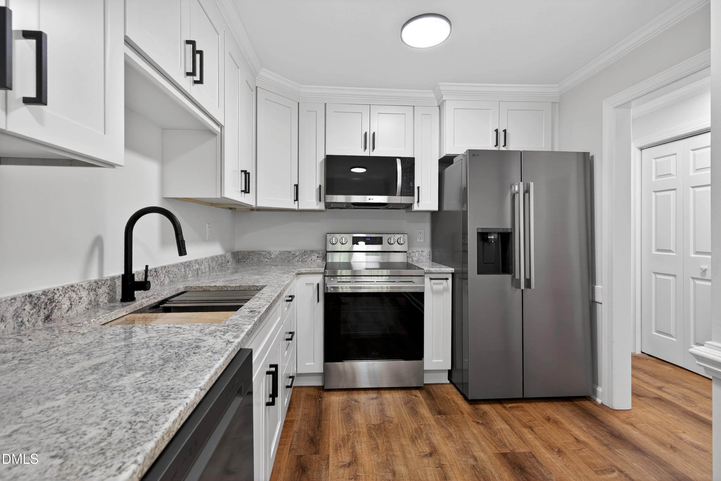 109 Sanair Court — photo