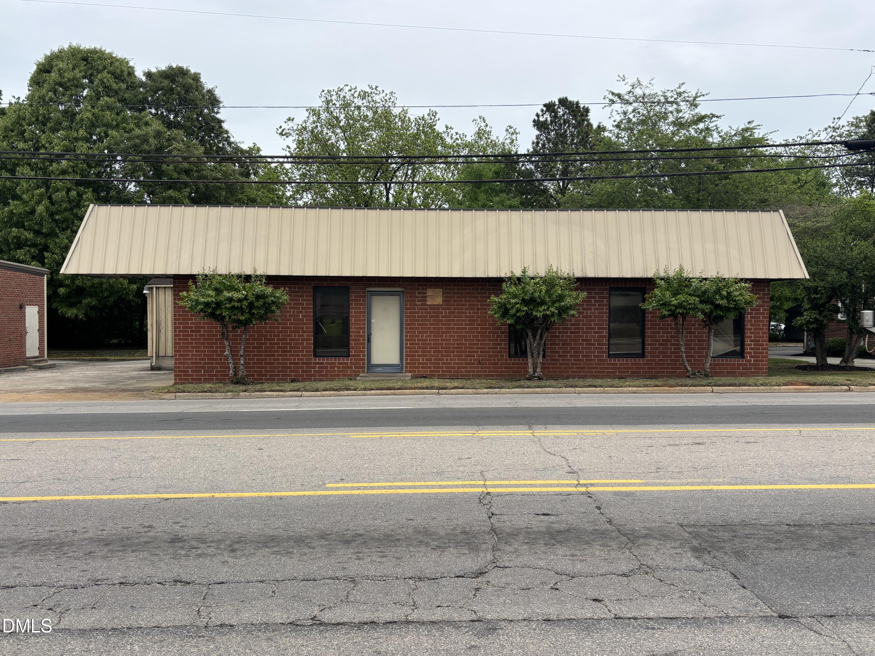 1320-1322 Dabney Drive — photo
