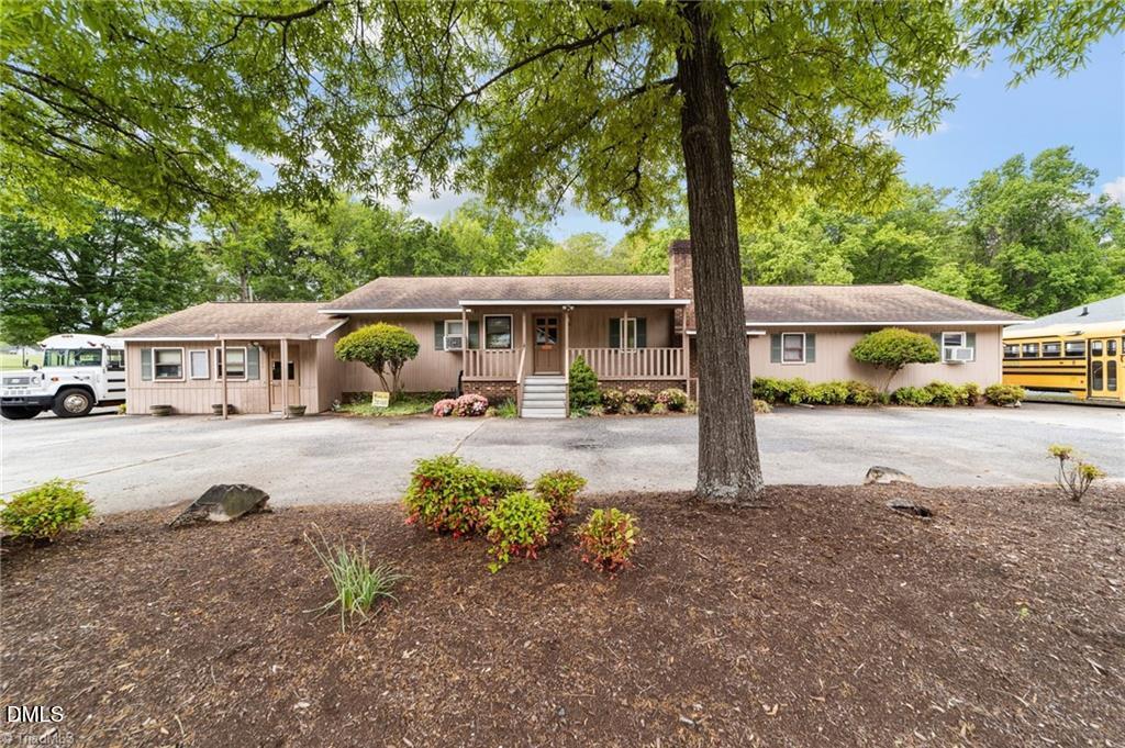 1501 Upland Drive — photo