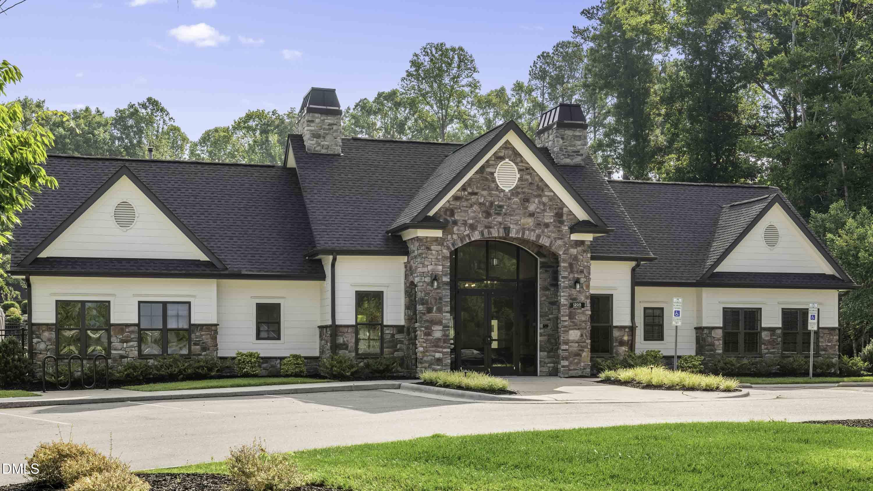 1553 Aberdeen Drive — photo