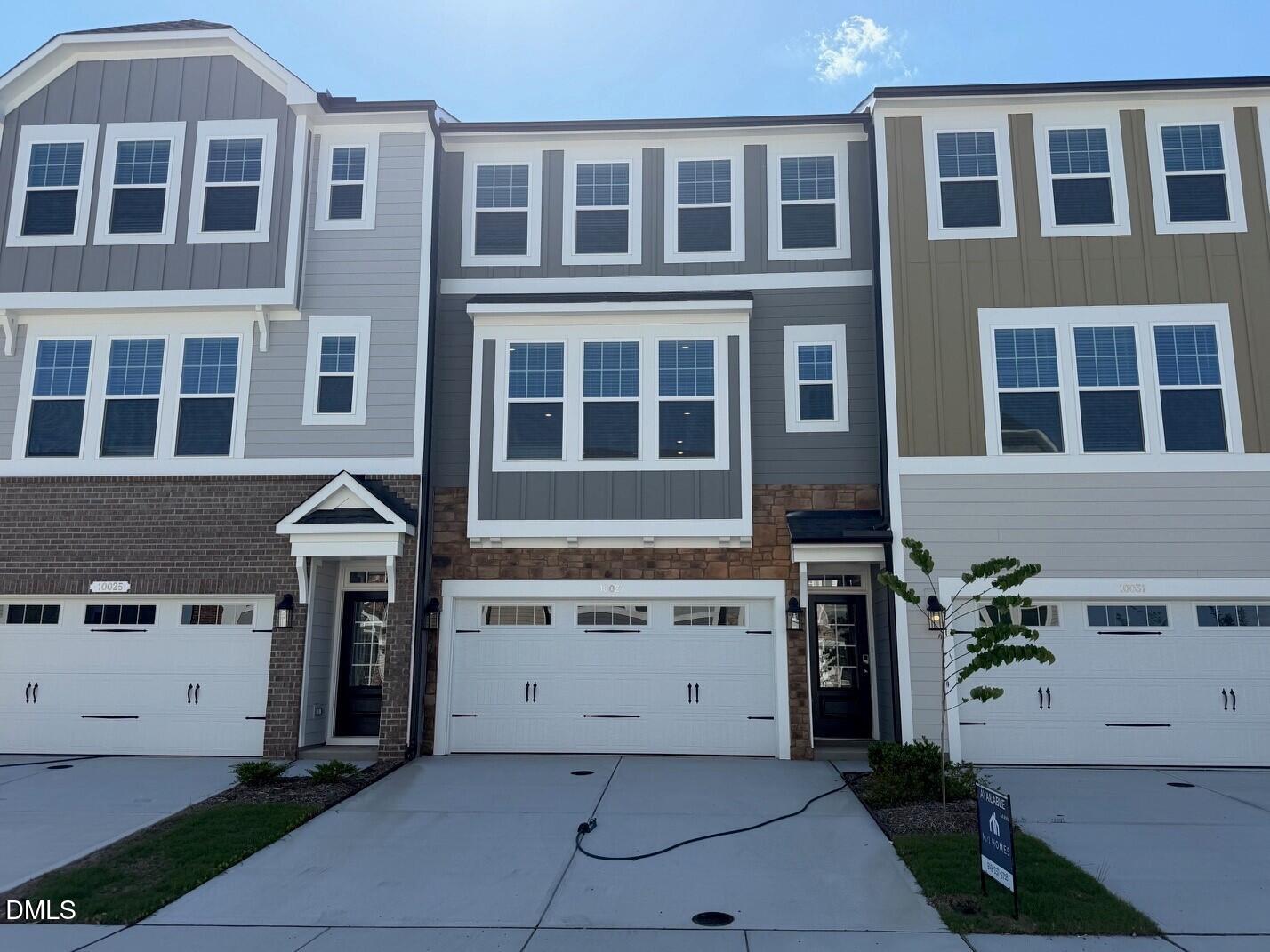 10027 Secluded Garden Drive — photo