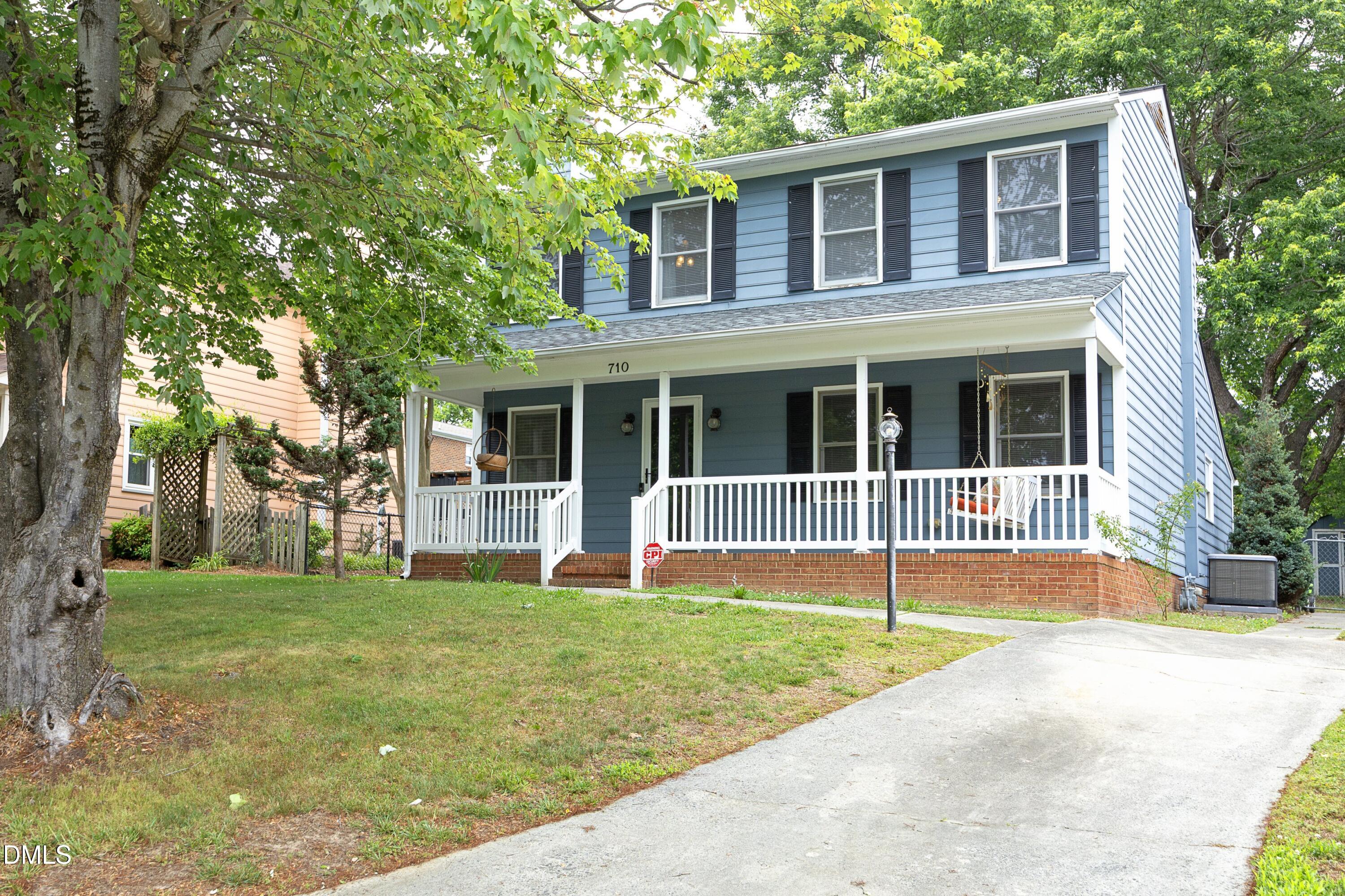 710 Huntington Court — photo