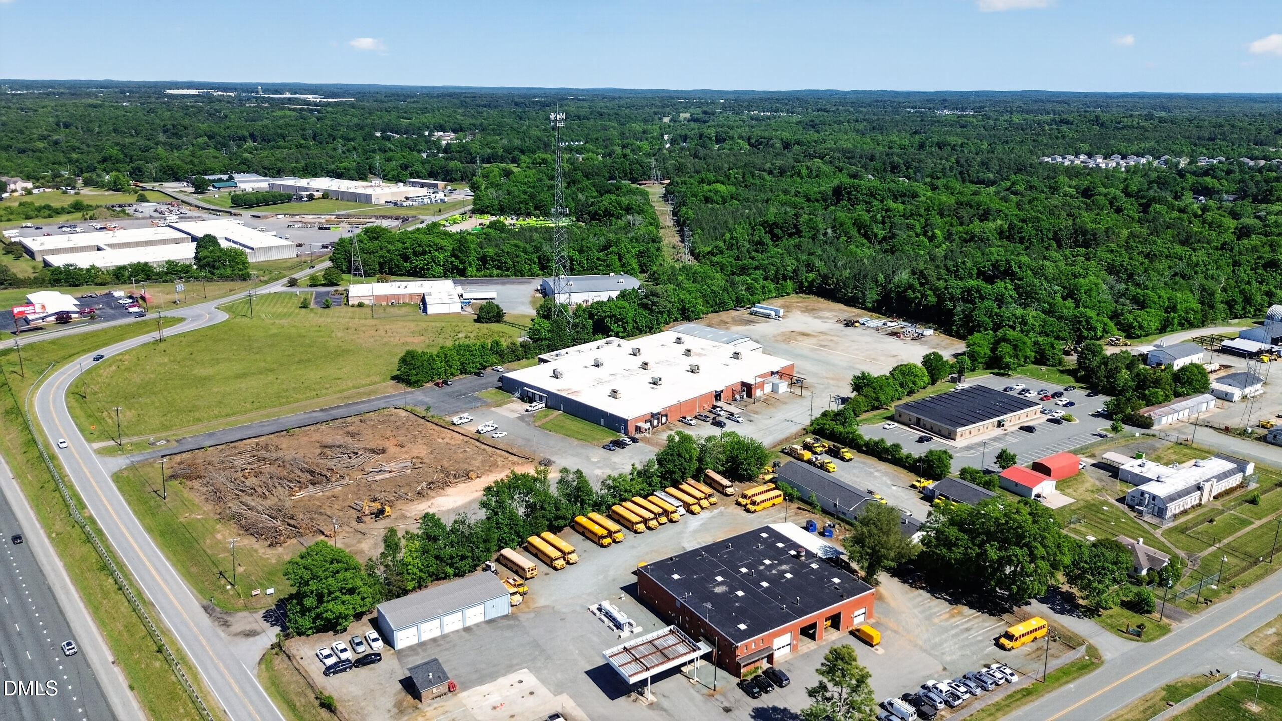 410 E Interstate Service Road — photo