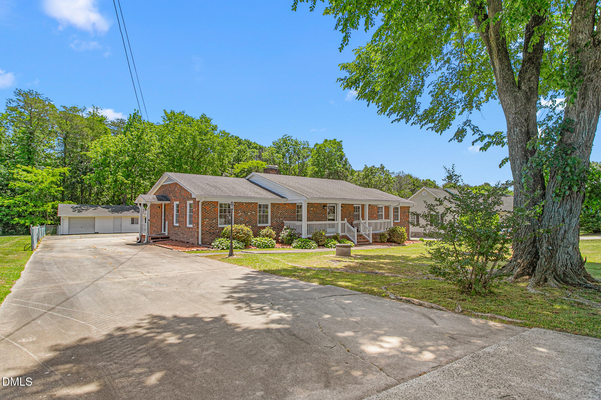 1244 Lawndale Drive — photo