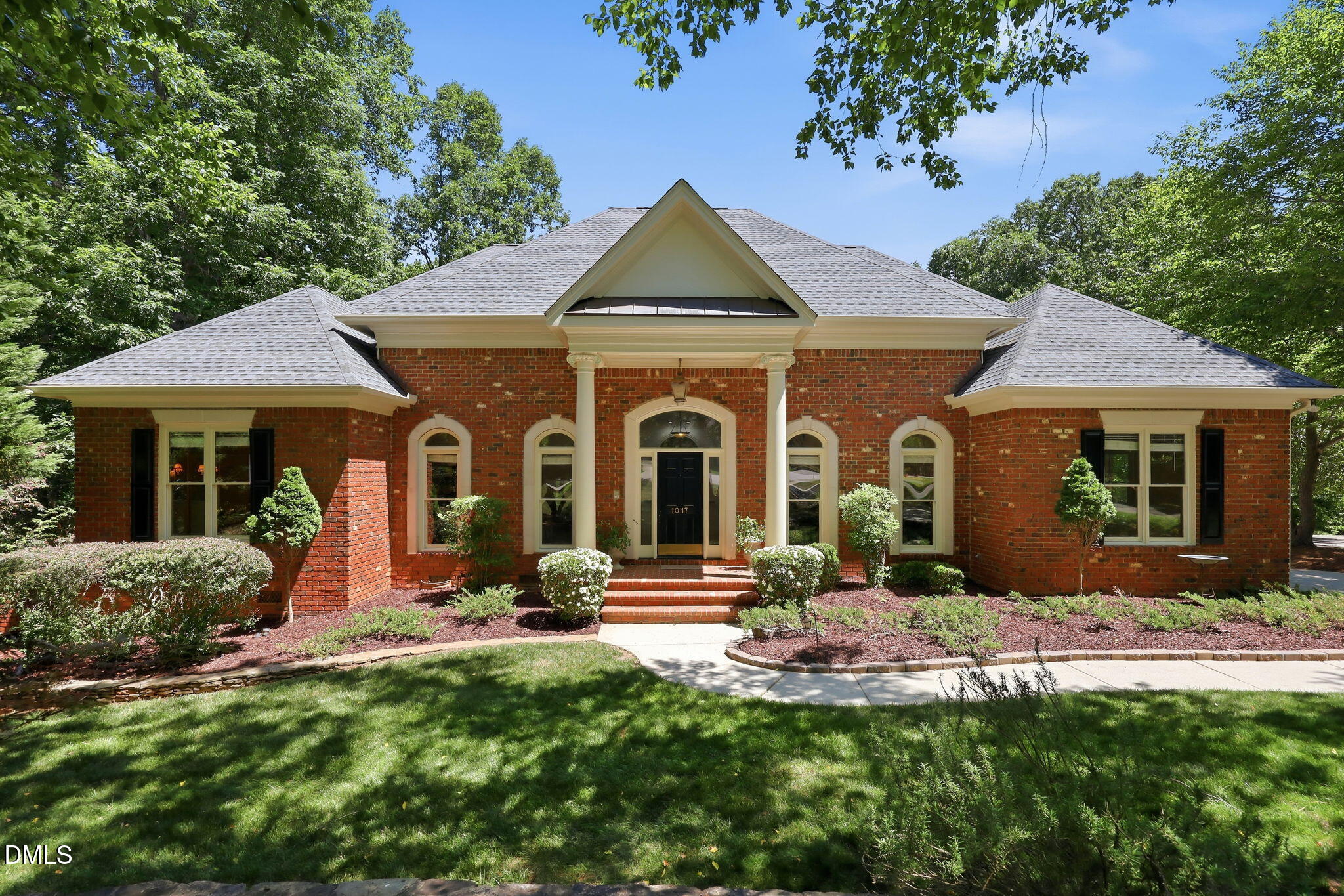 1017 Old Meetinghouse Way — photo