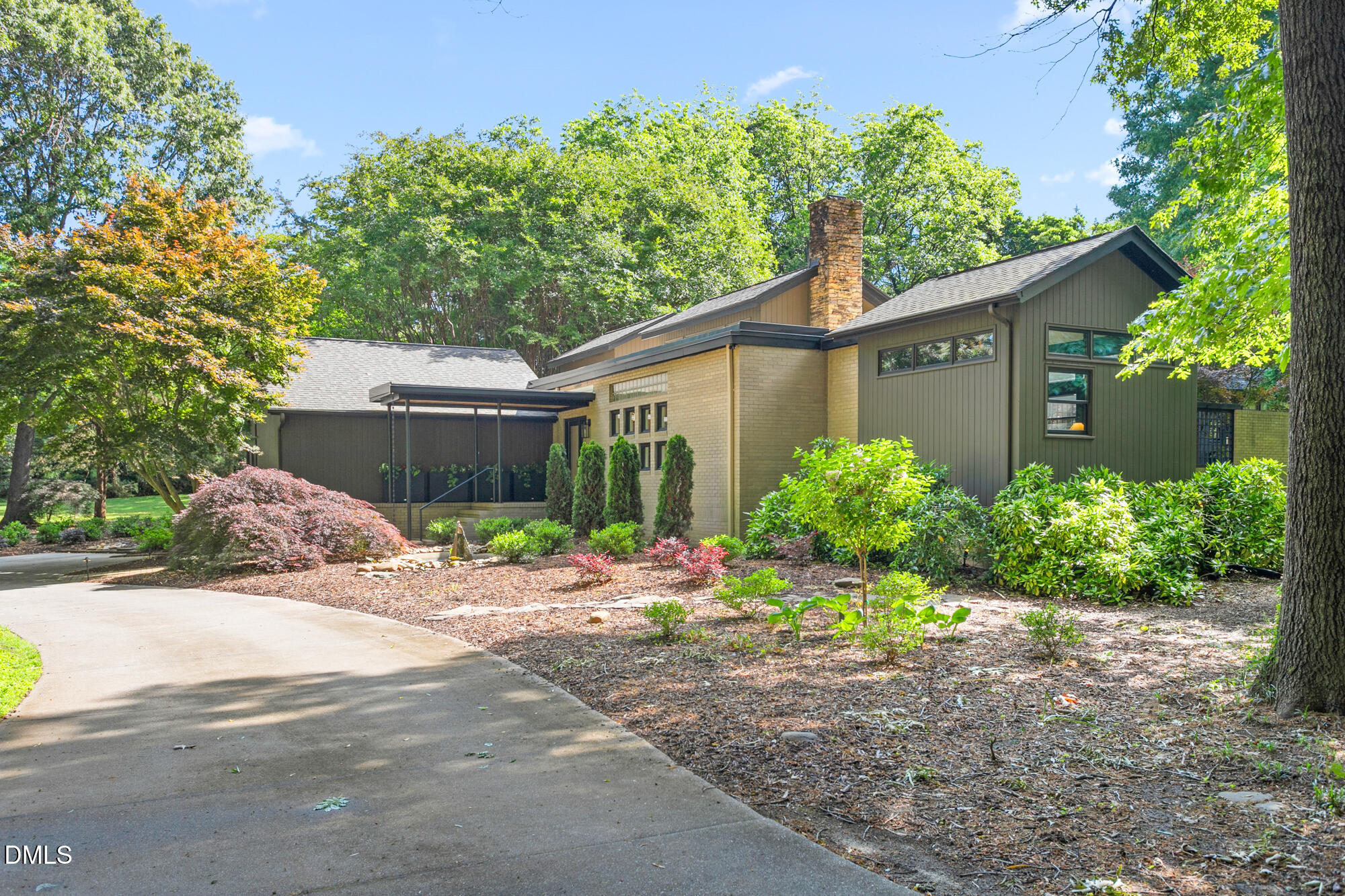 1040 Glenview Lane — photo