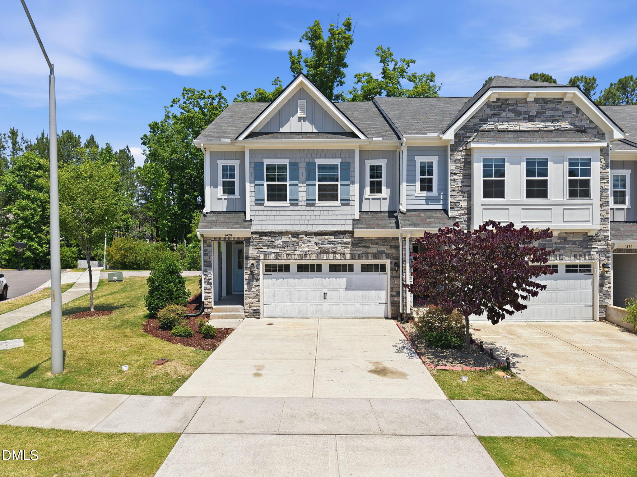 1428 Hopedale Drive — photo