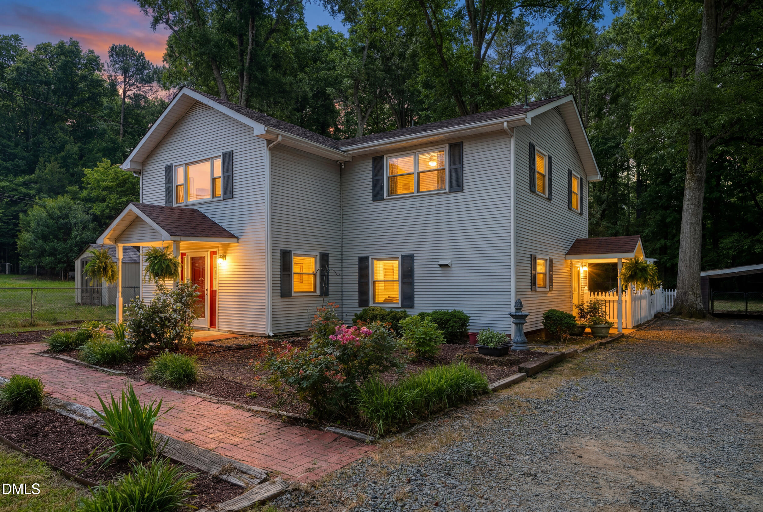 2503 W Carver Street — photo