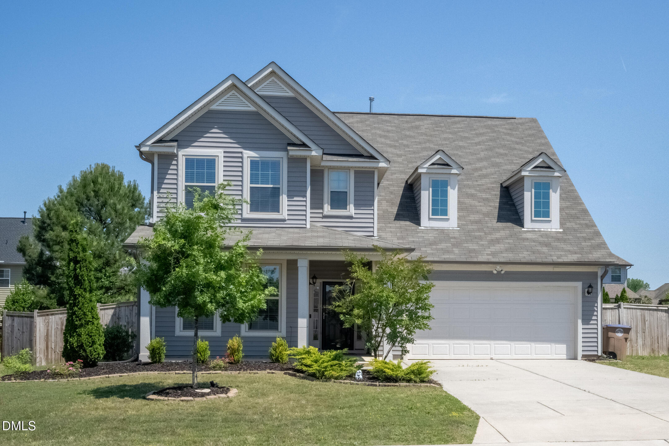 3541 Fairstone Road — photo