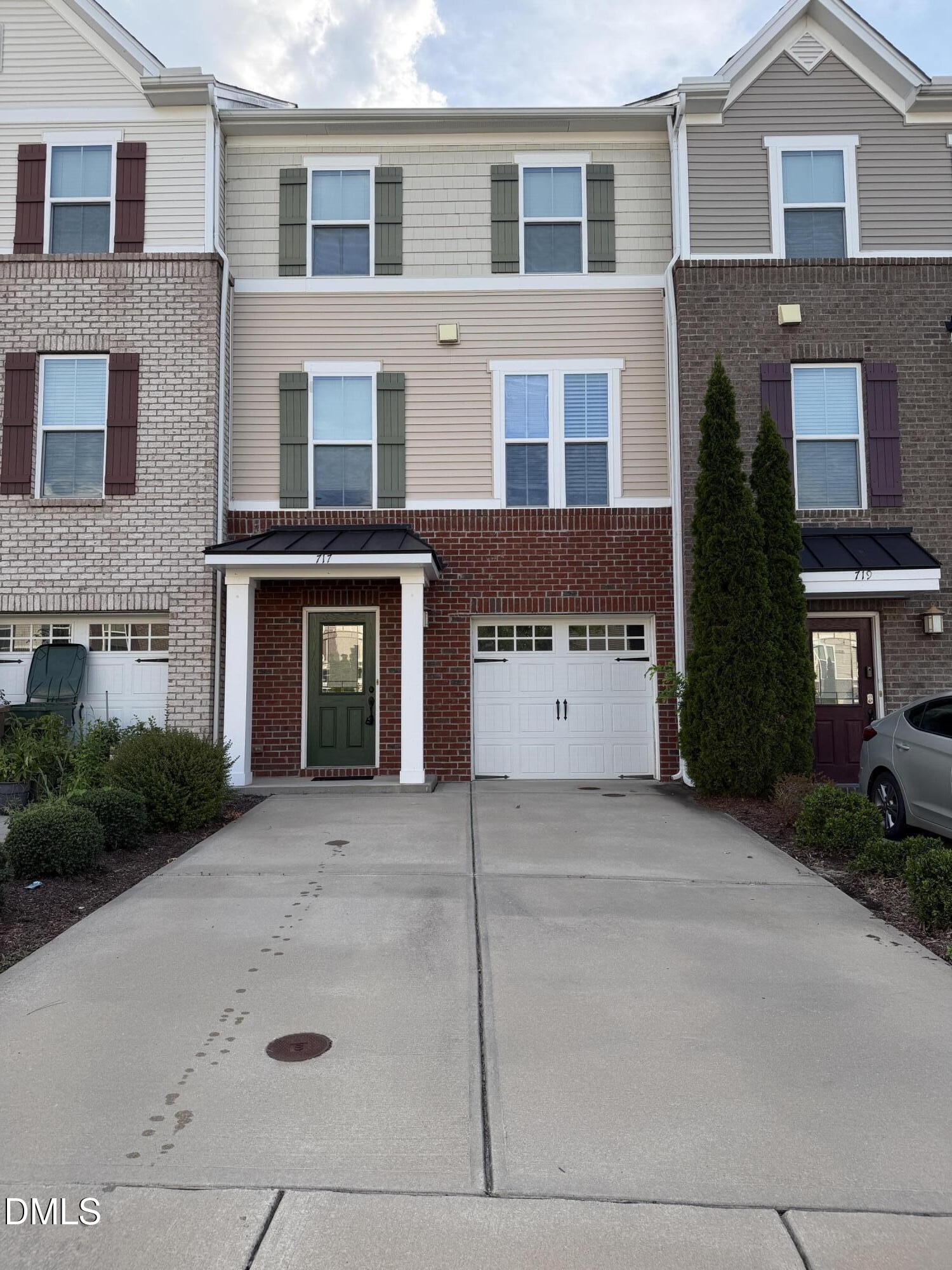 717 Suffield Way — photo
