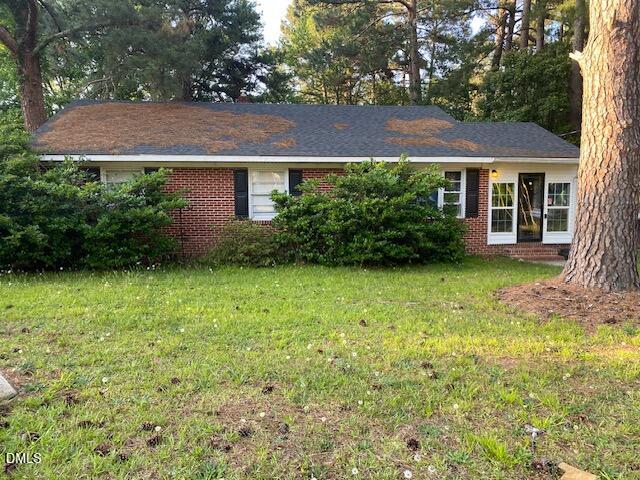 1104 Robert Road W — photo