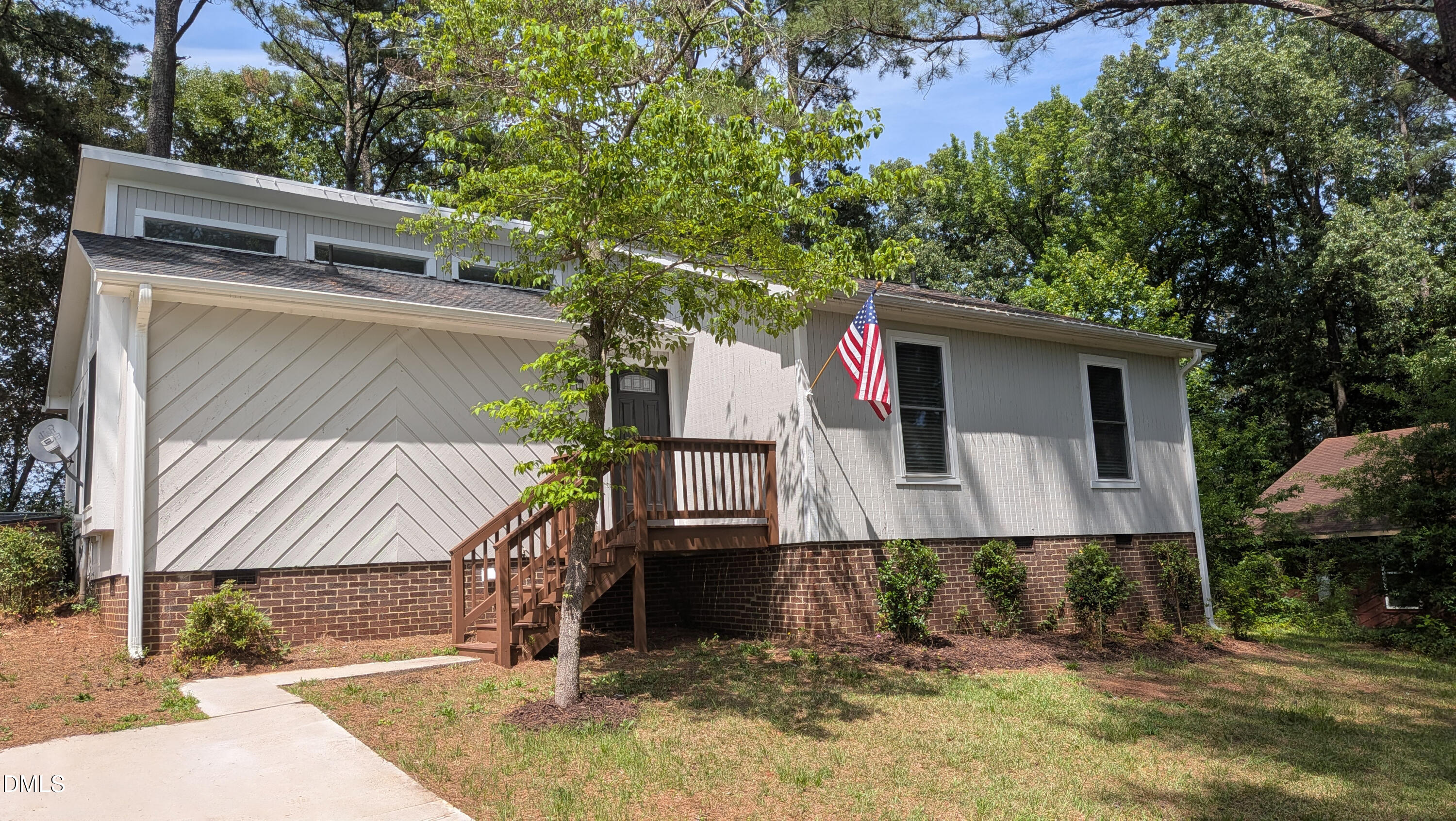 1204 Cedarhurst Drive — photo