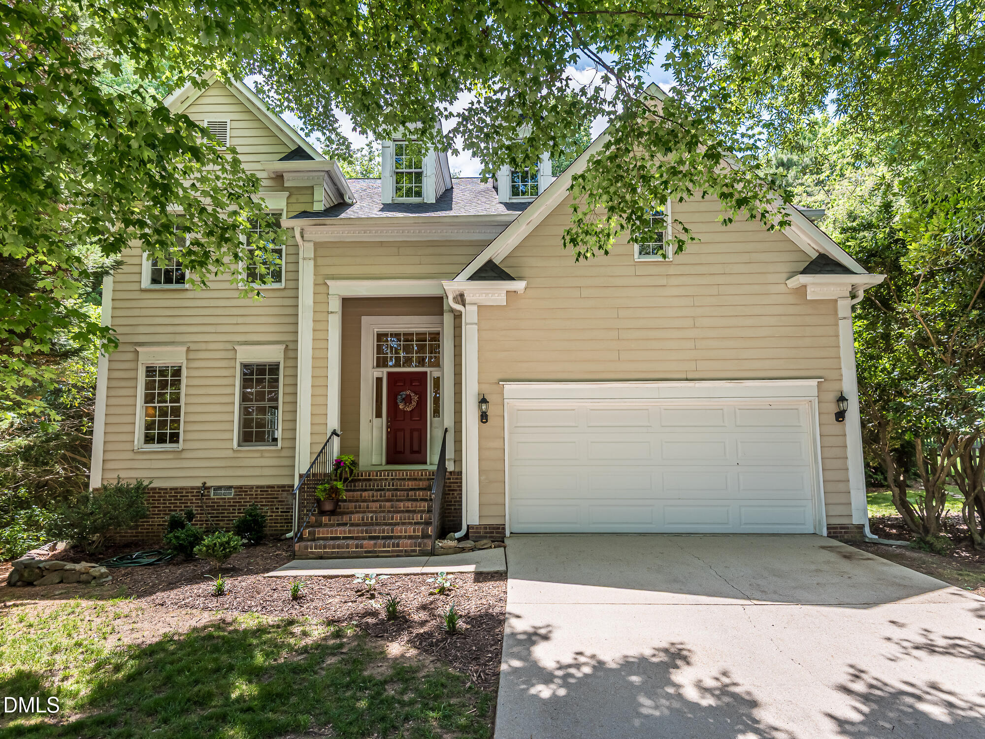 107 Walmsley Court — photo