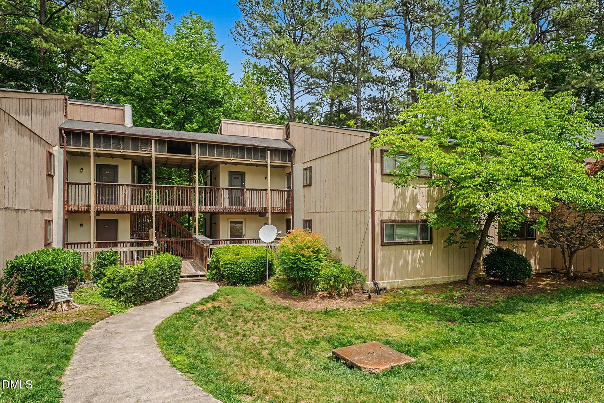 631 Pine Ridge Place, Raleigh, NC 27609 — photo 2
