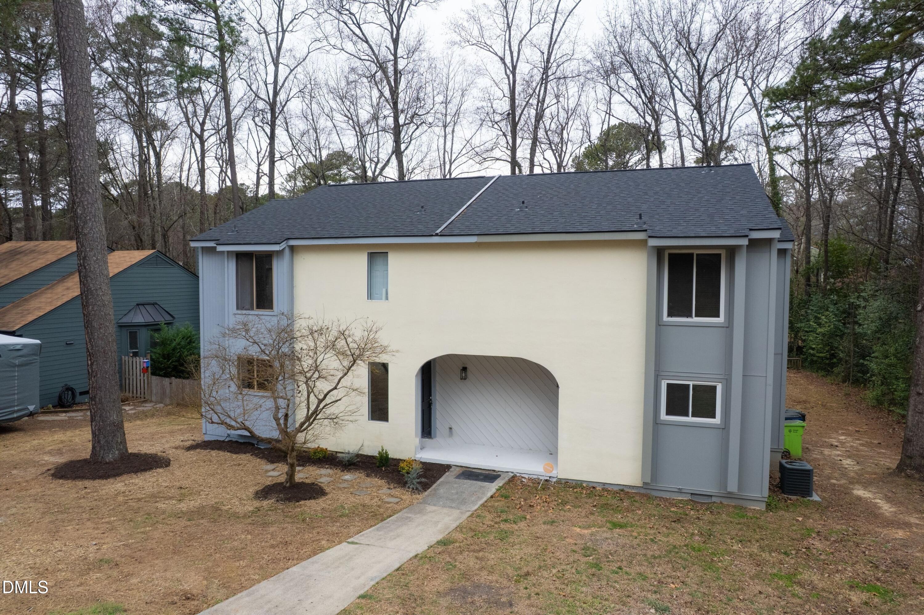 6001 Applewood Lane — photo