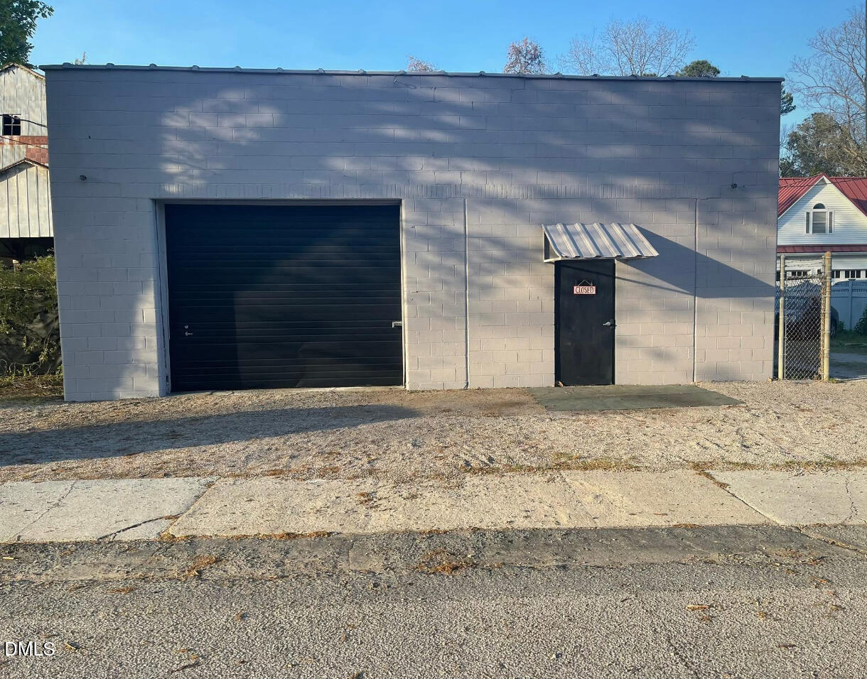 219 E Main Street — photo