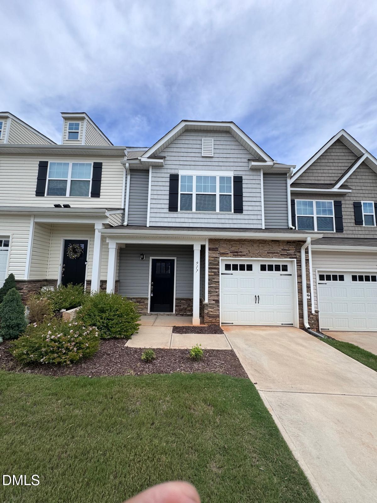 917 Hillman Lane — photo