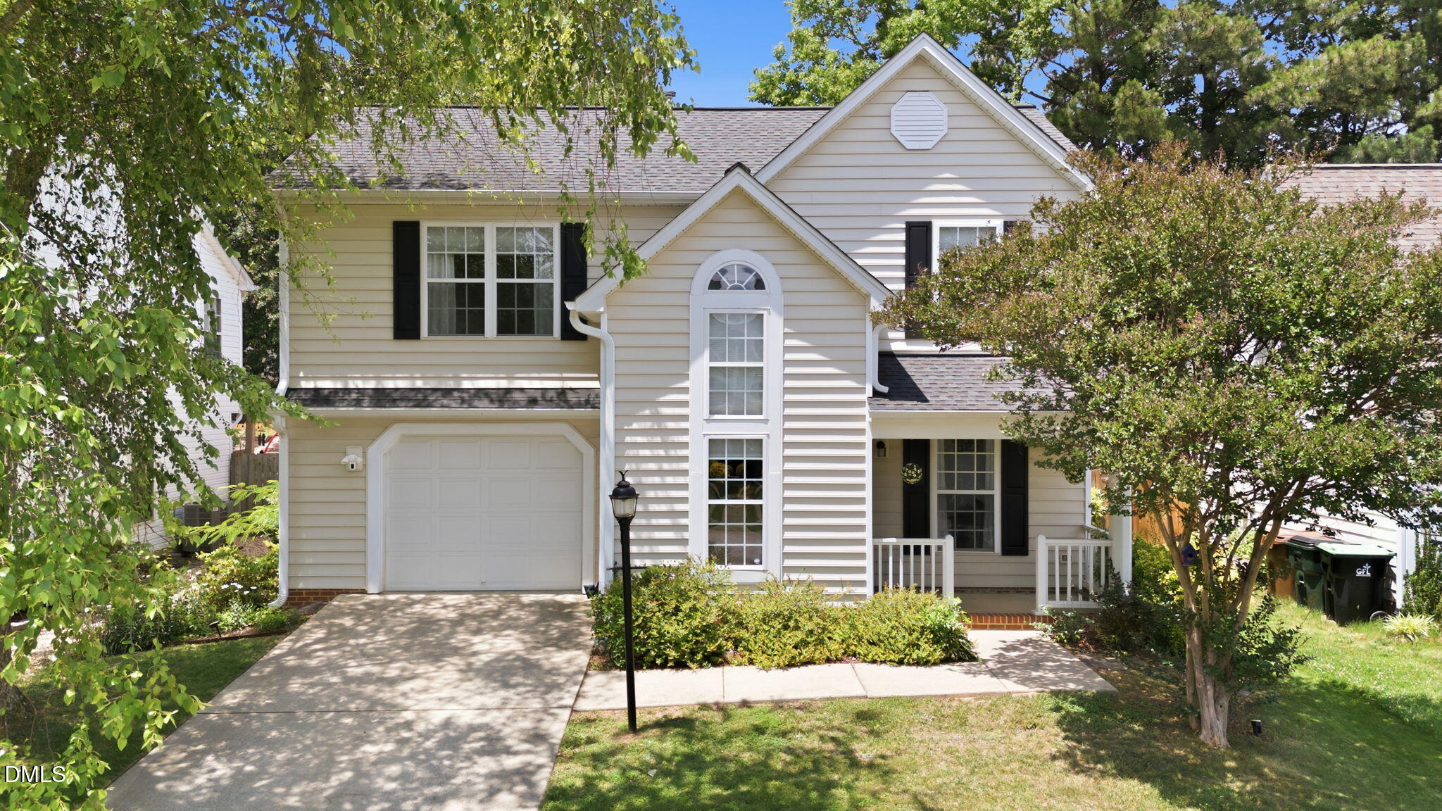 304 Stone Hedge Court — photo
