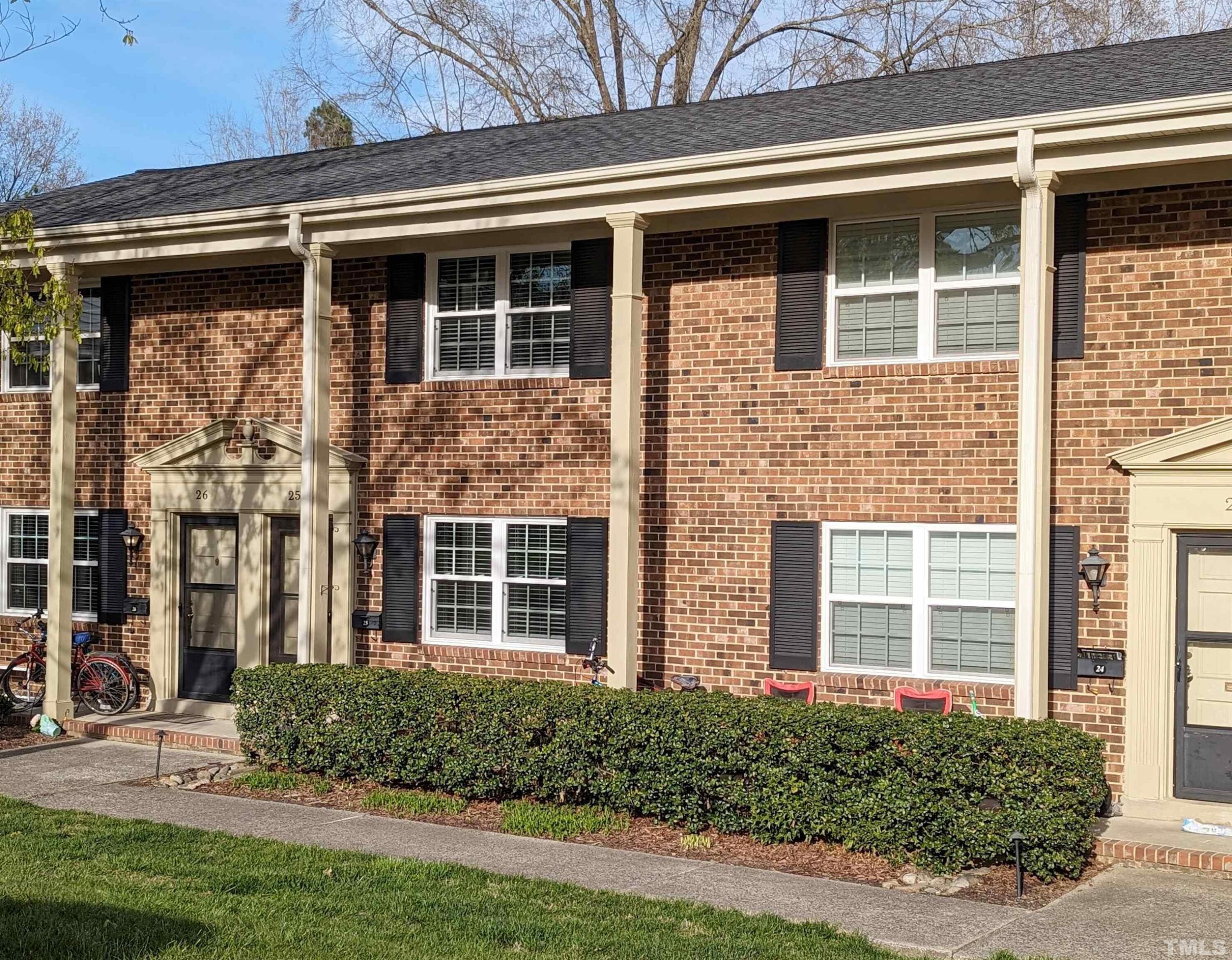 1002 Willow Drive Apt 25 — photo