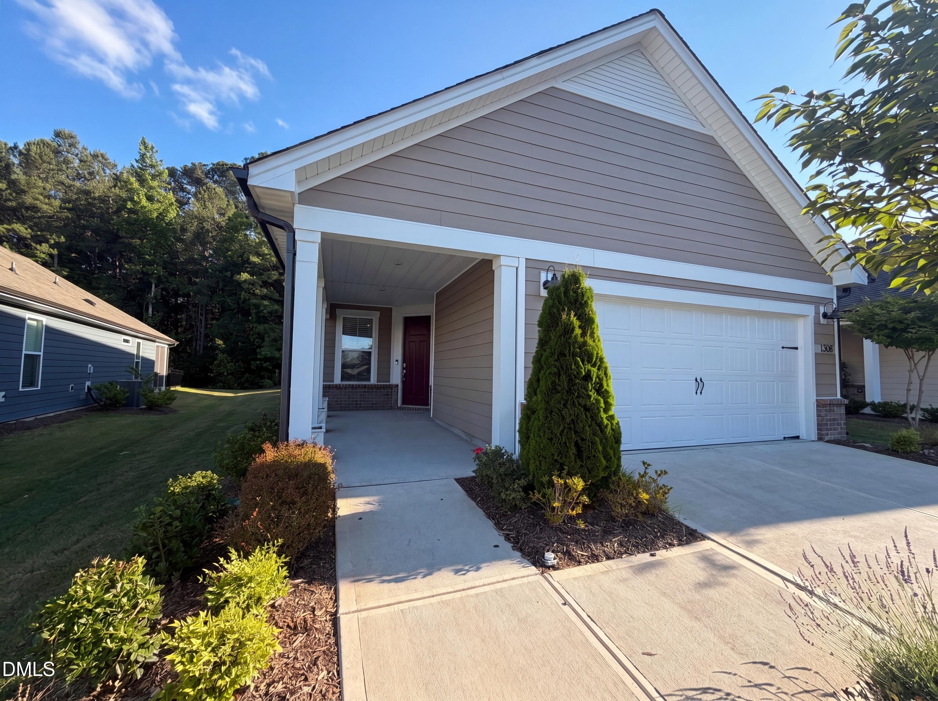 1308 Rose Gum Way — photo