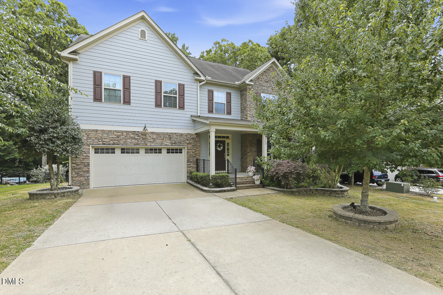113 Somers Lane — photo