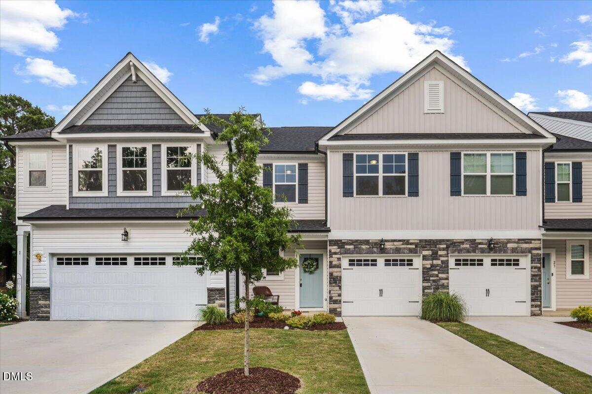 17 Village Edge Drive — photo