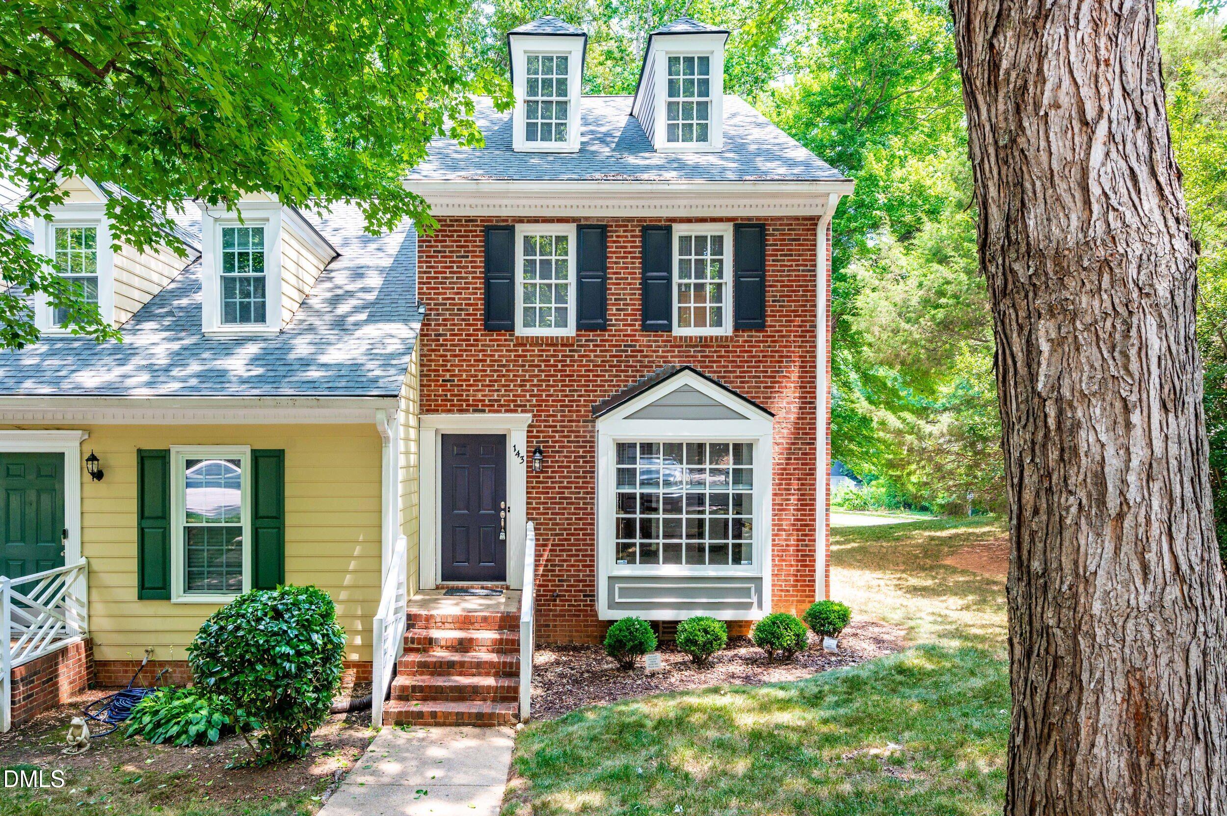 143 Hedgerow Court — photo