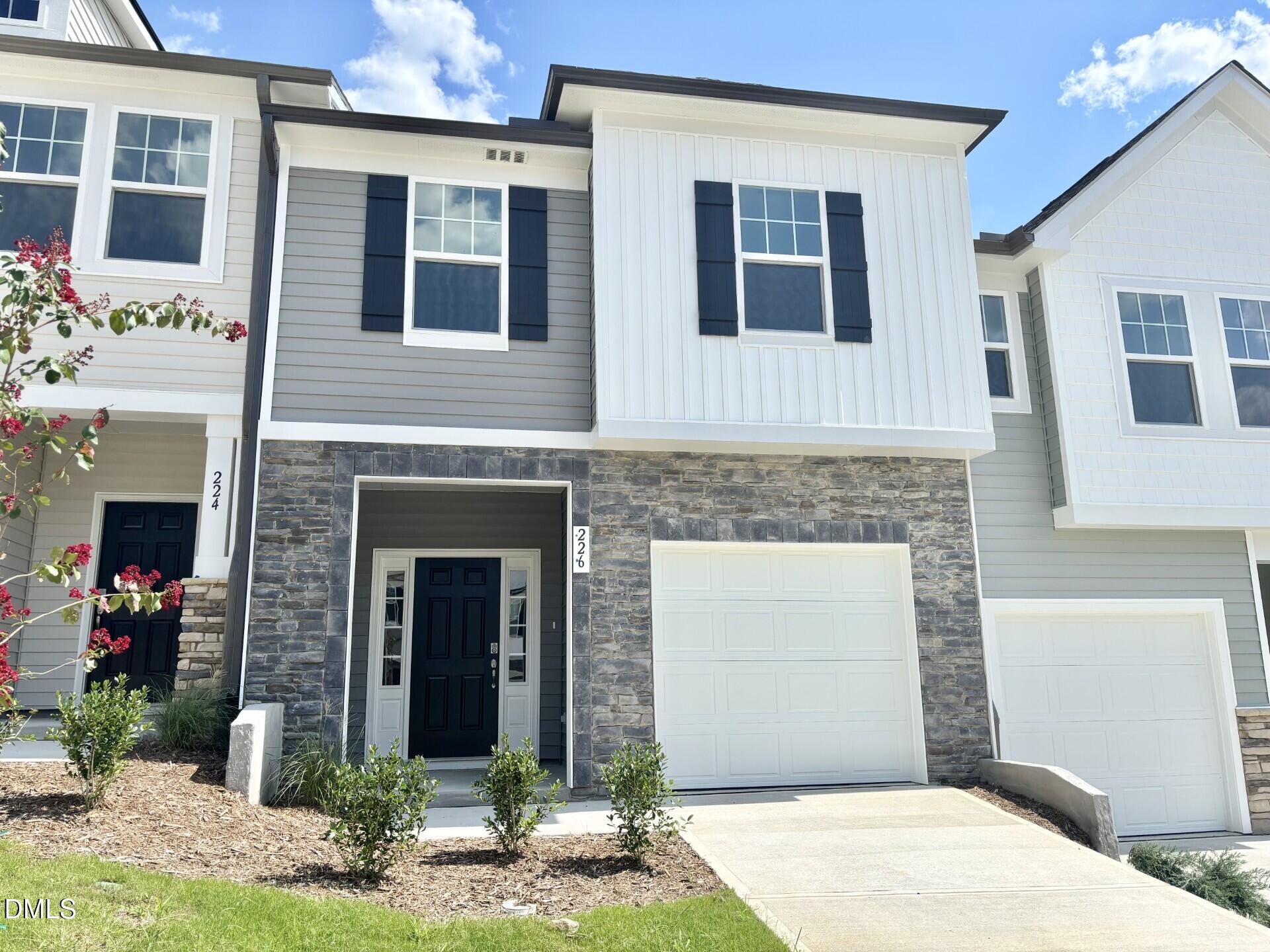 226 Alberta Drive 144 — photo