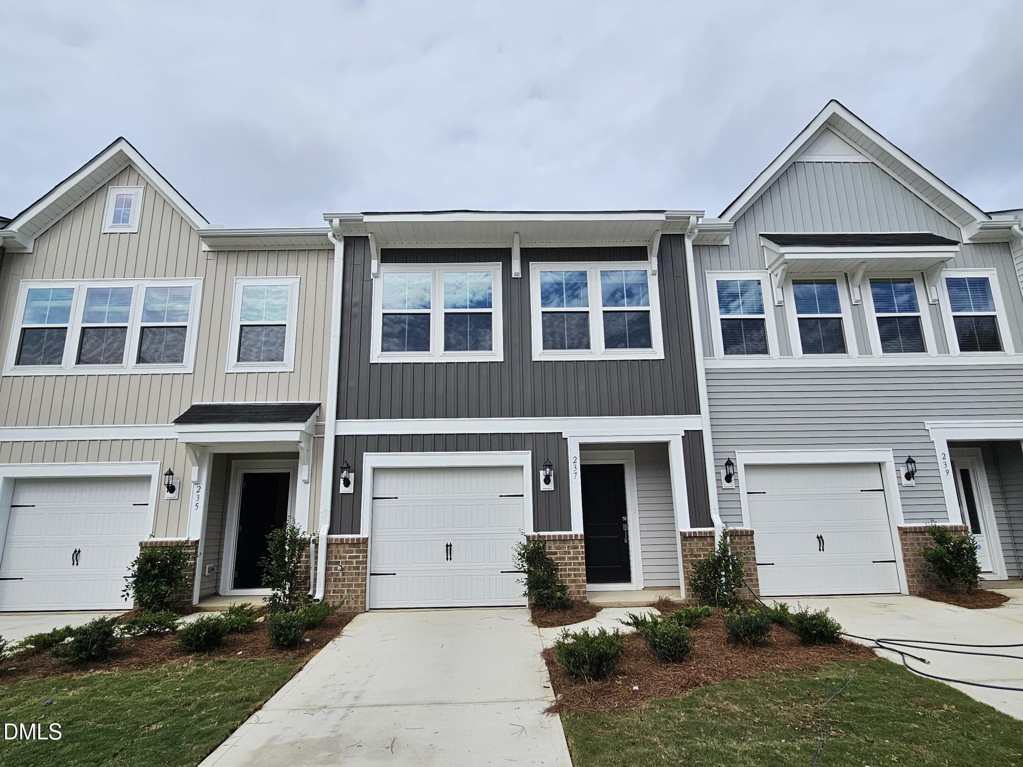 237 Elyse Overlook LP 41 — photo