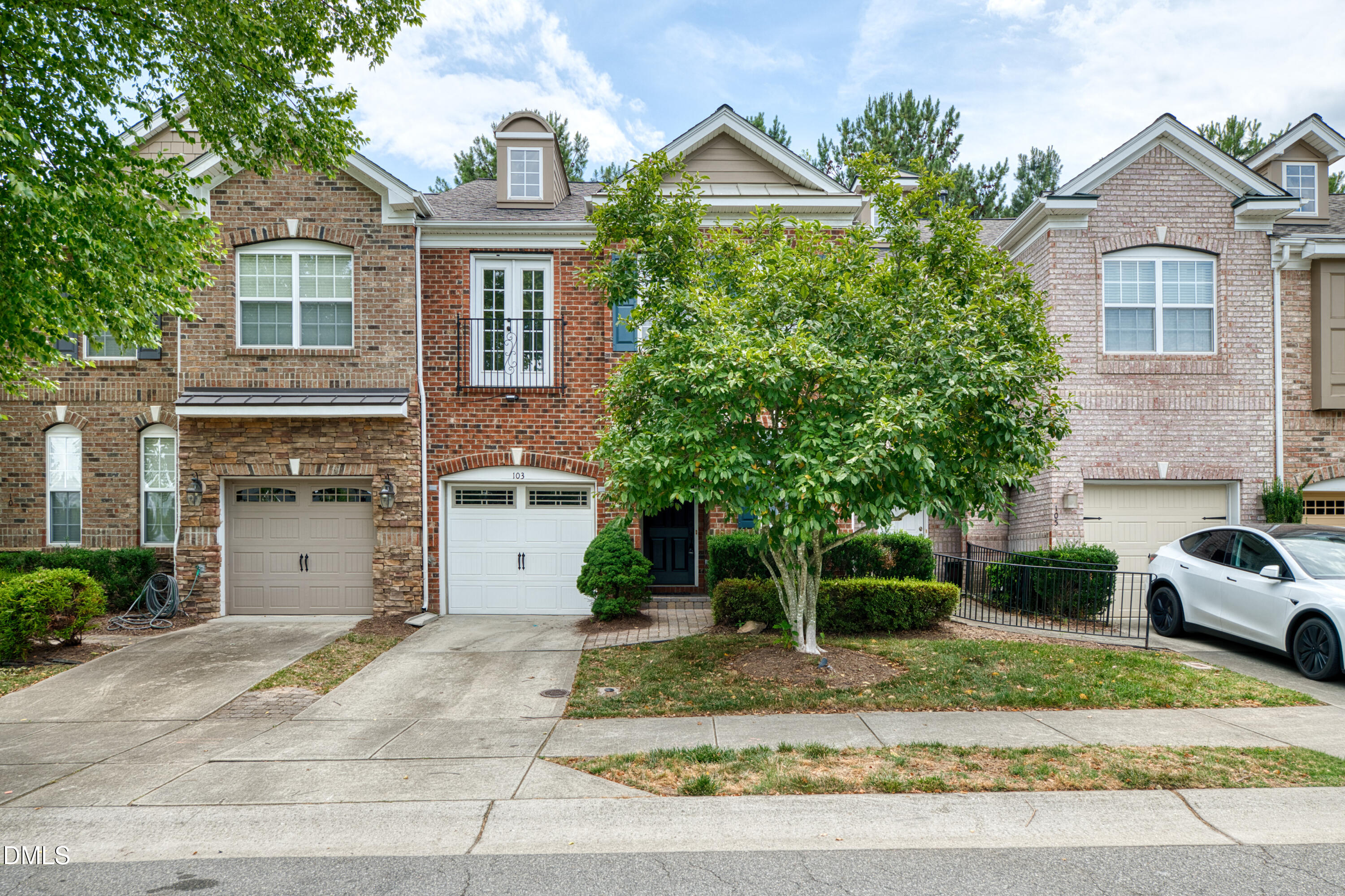 103 Longchamp Lane — photo