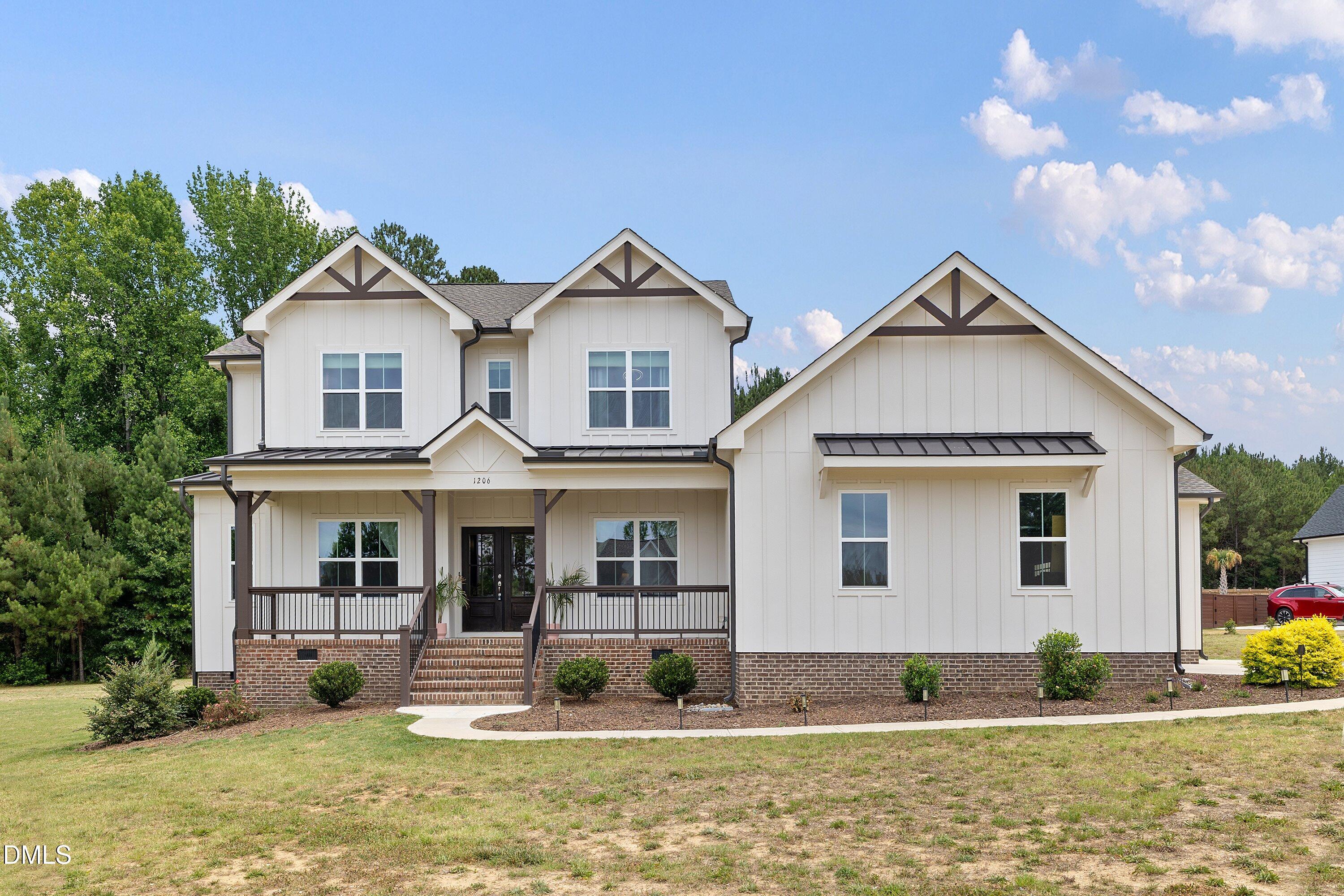 1206 Pond Side Drive — photo